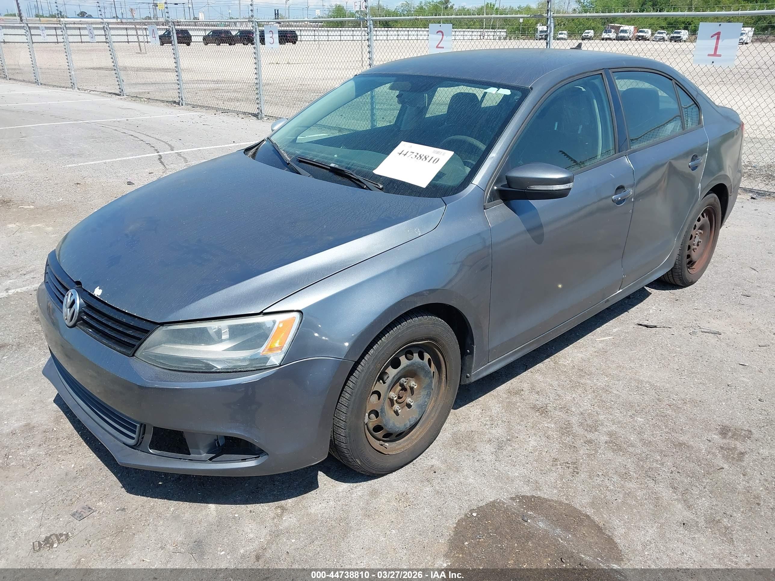 VOLKSWAGEN JETTA image 2