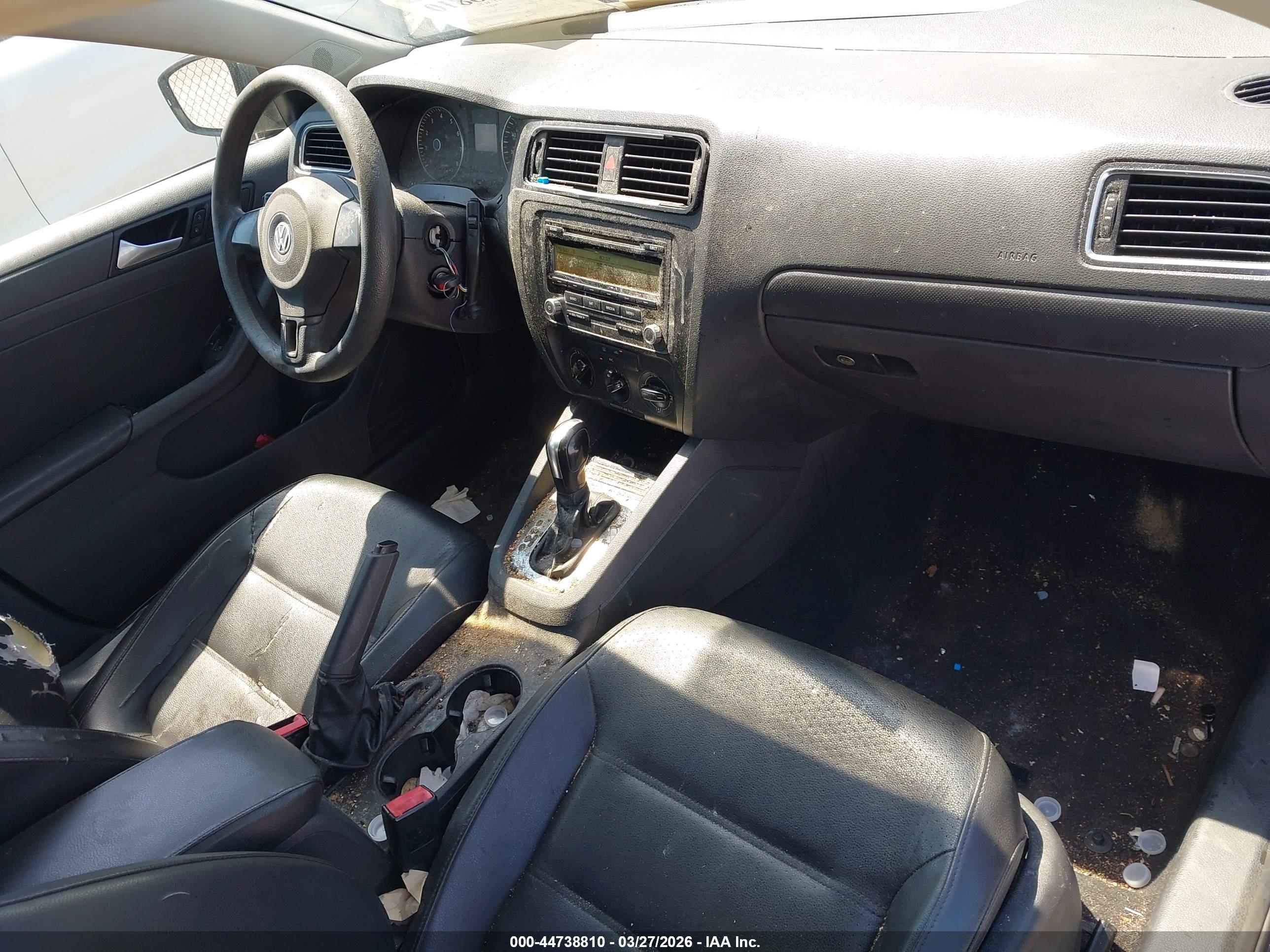 VOLKSWAGEN JETTA image 5