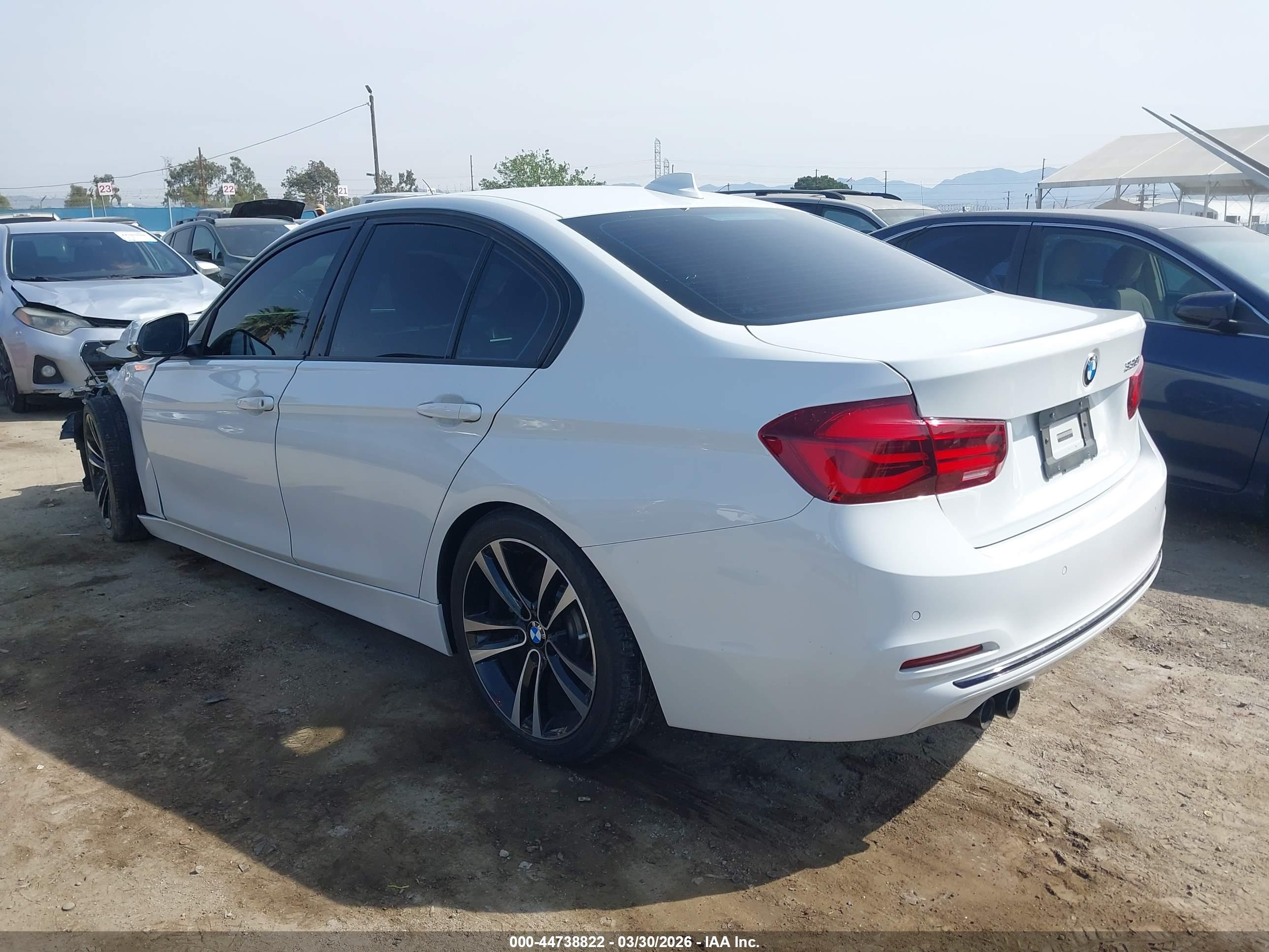 BMW 330I image 3