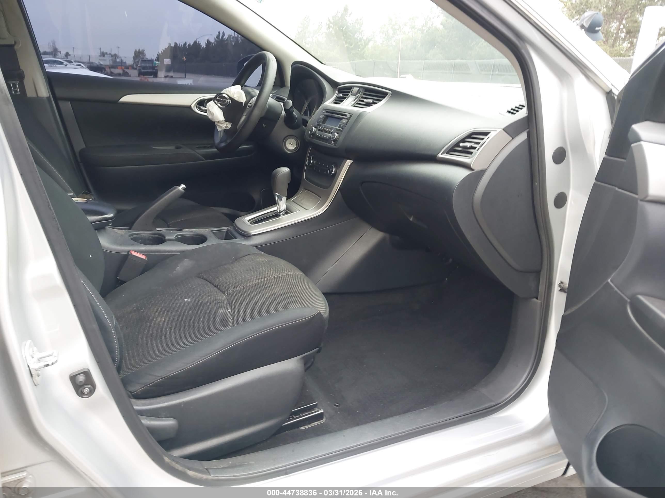 NISSAN SENTRA image 5