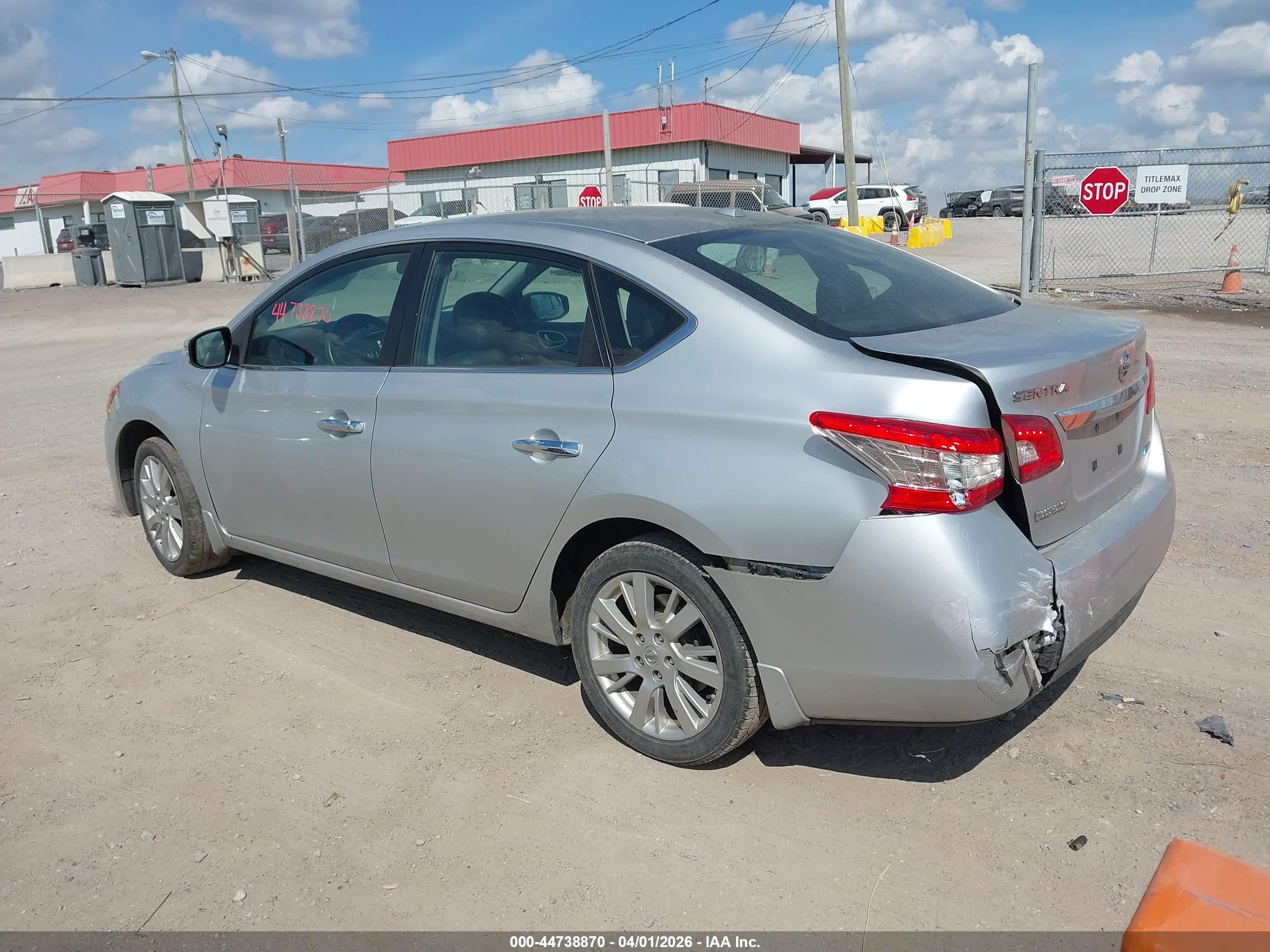 NISSAN SENTRA image 3