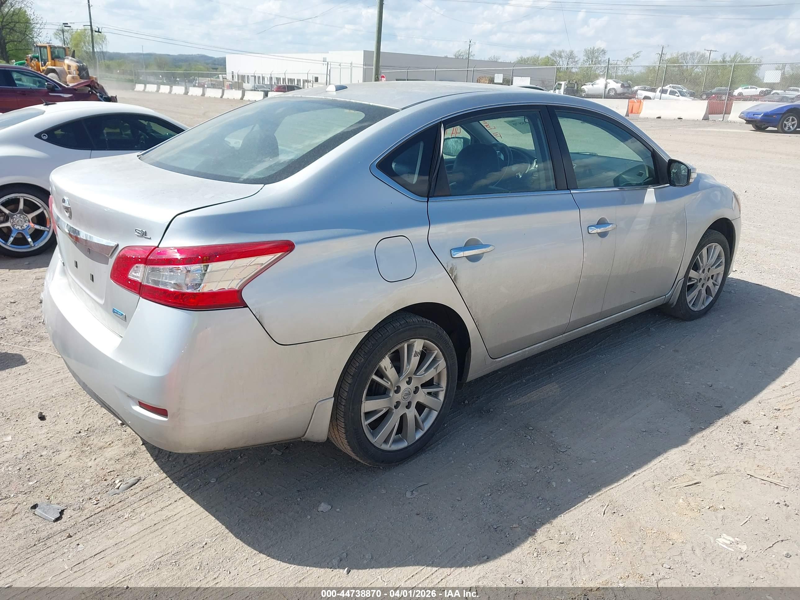 NISSAN SENTRA image 4