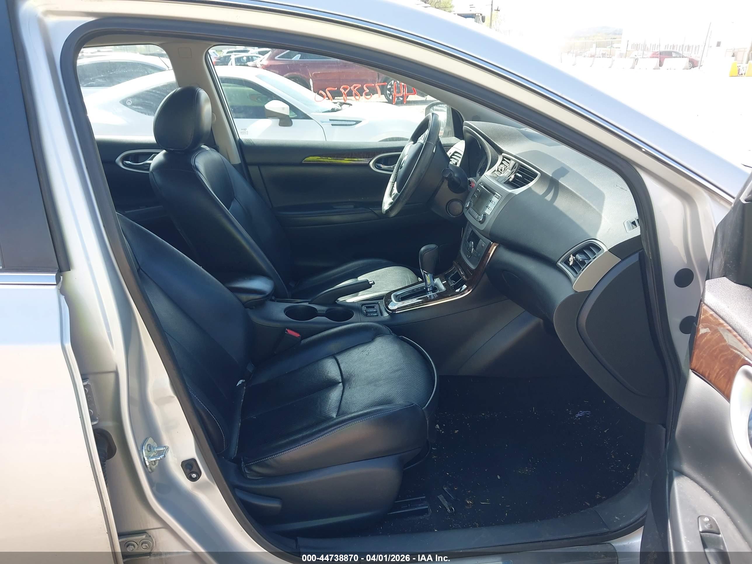 NISSAN SENTRA image 5