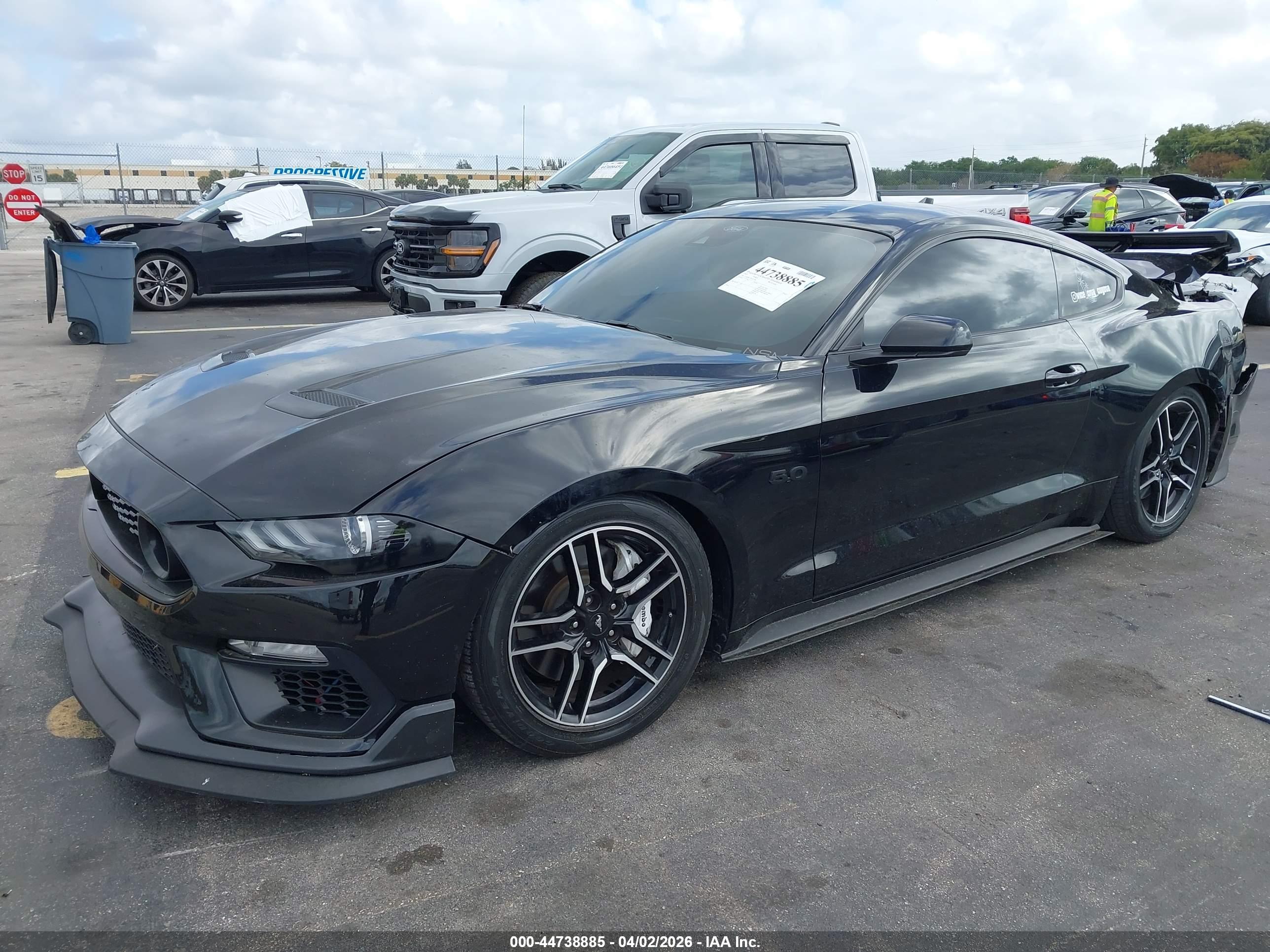 FORD MUSTANG image 2