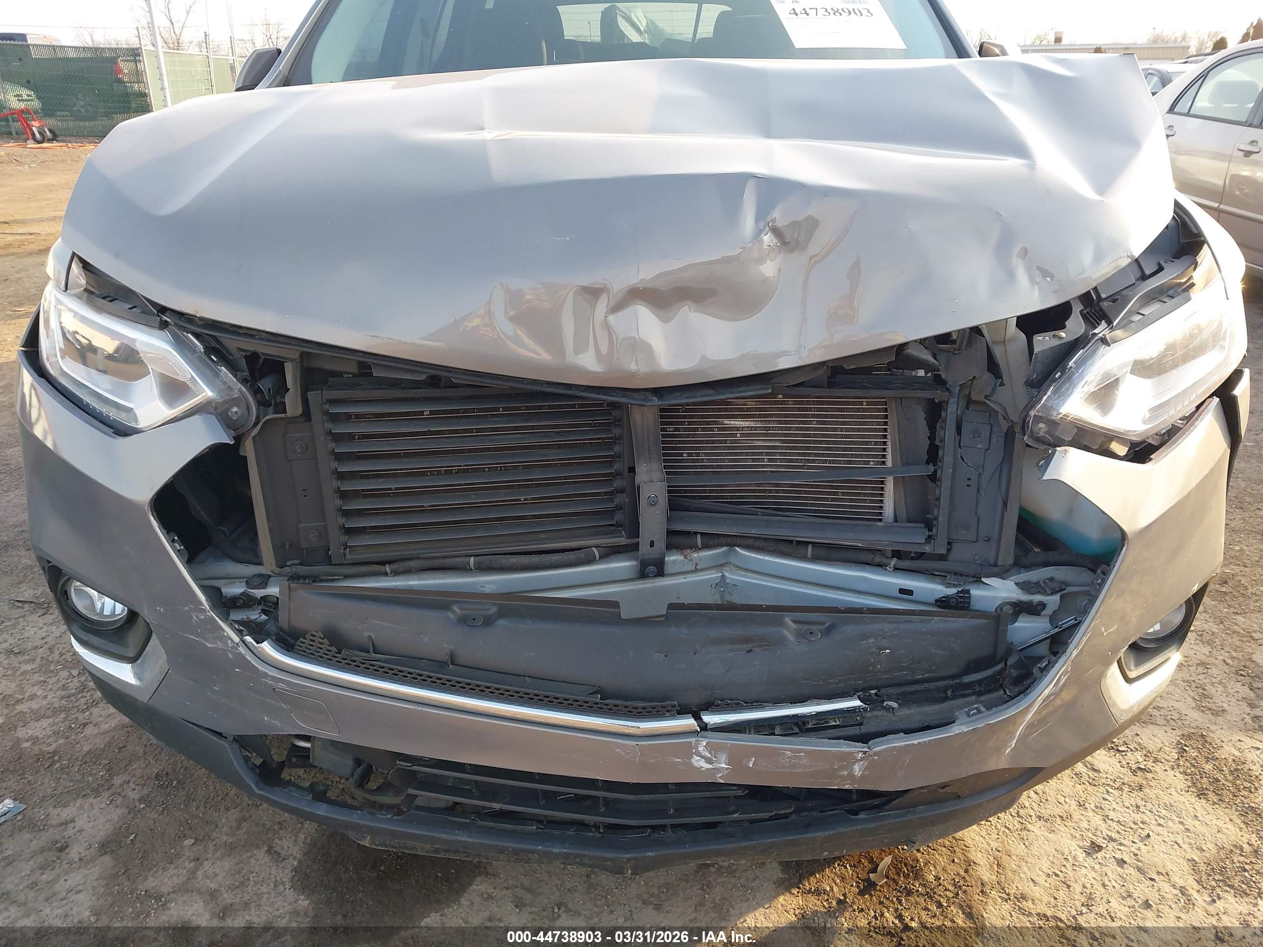 CHEVROLET TRAVERSE image 6