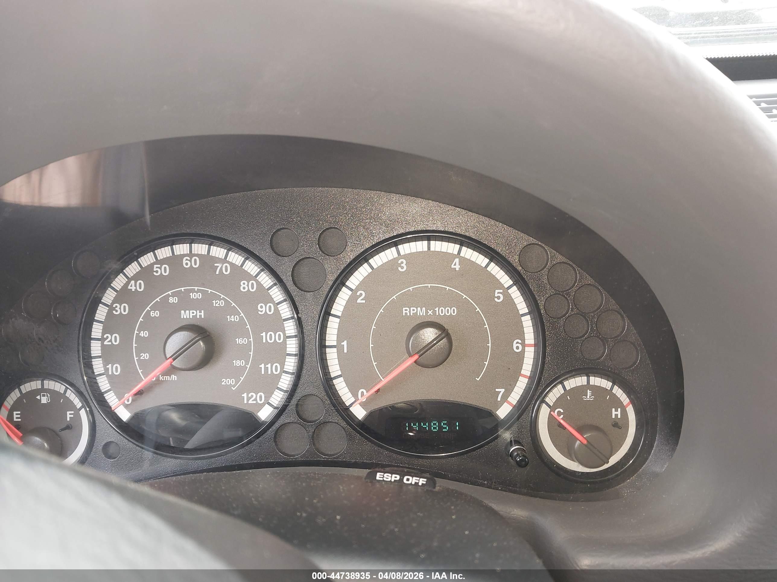 JEEP LIBERTY image 7