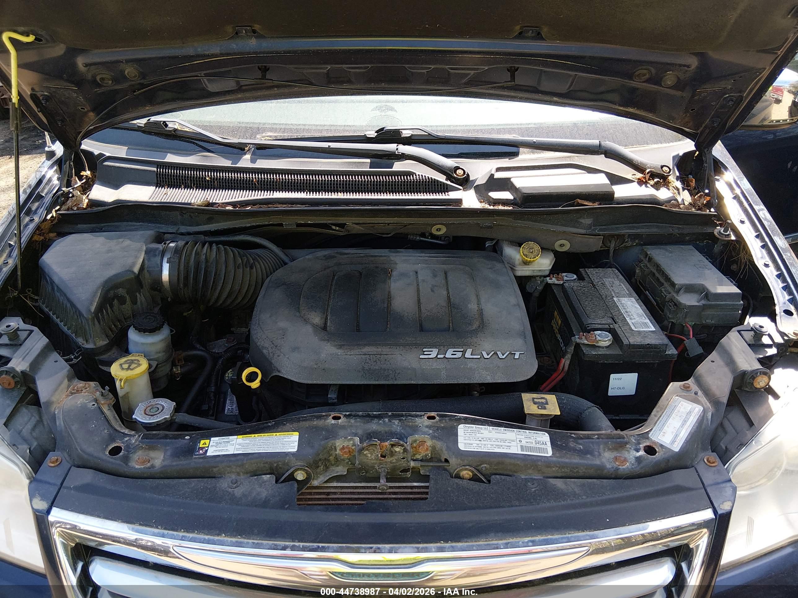 CHRYSLER TOWN image 10