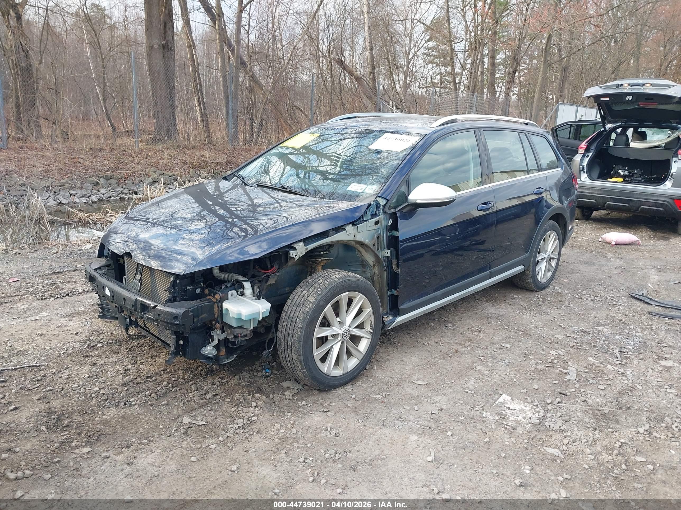 VOLKSWAGEN GOLF image 2