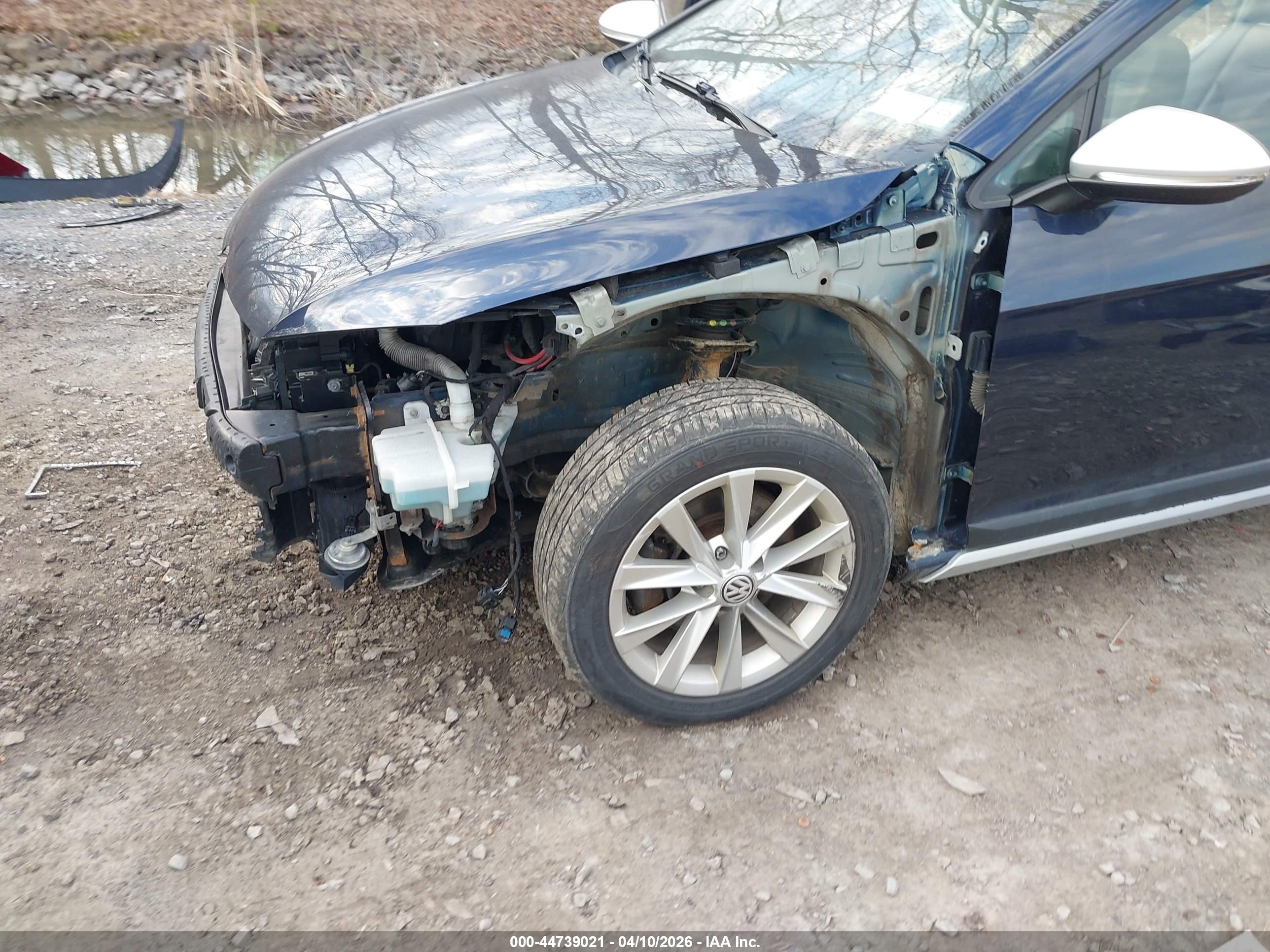 VOLKSWAGEN GOLF image 6