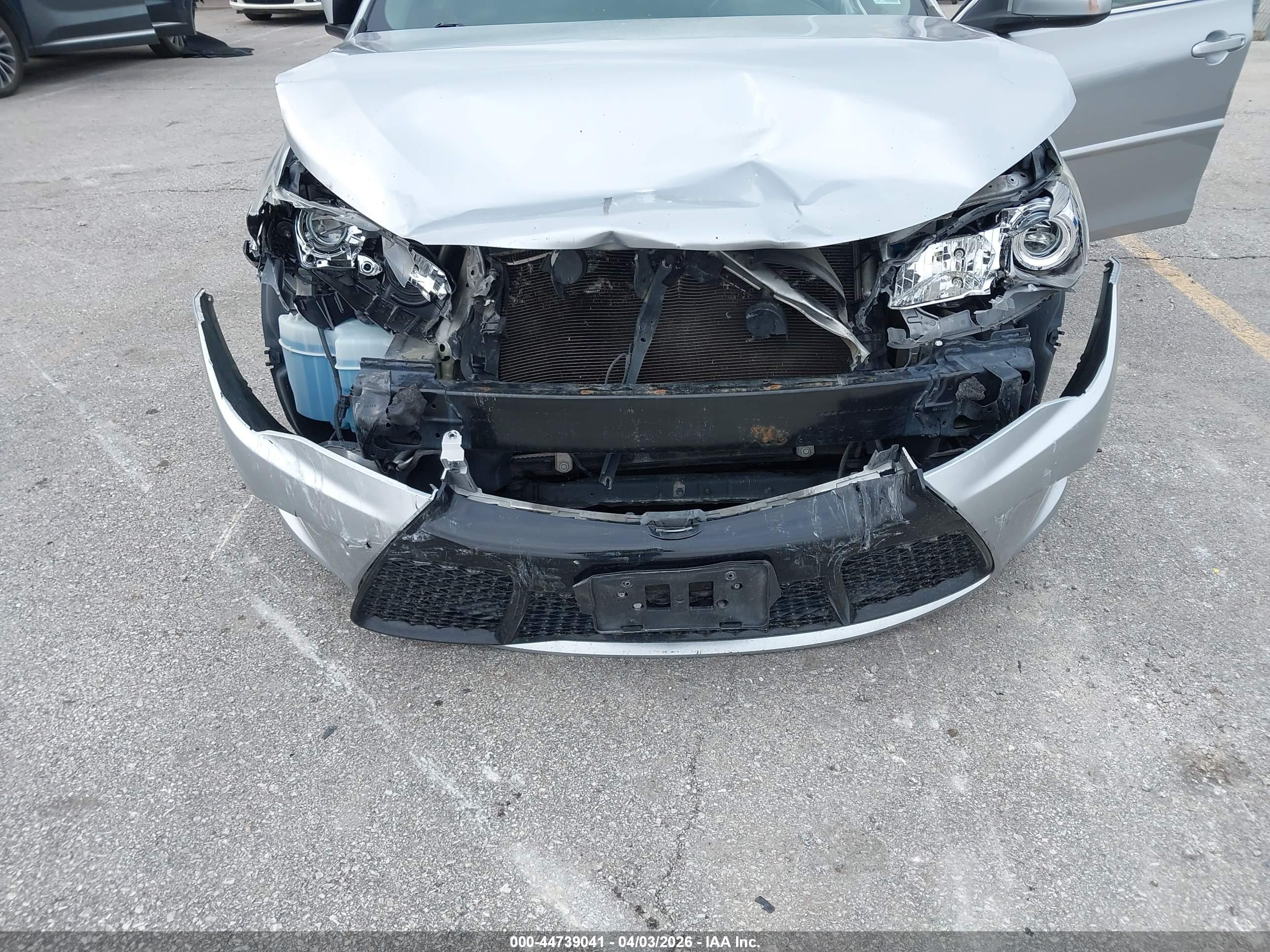 TOYOTA CAMRY image 6