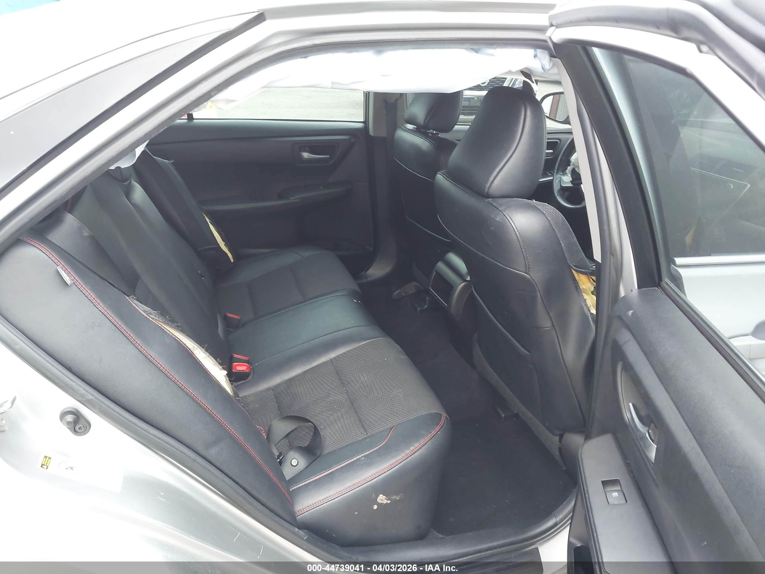 TOYOTA CAMRY image 8