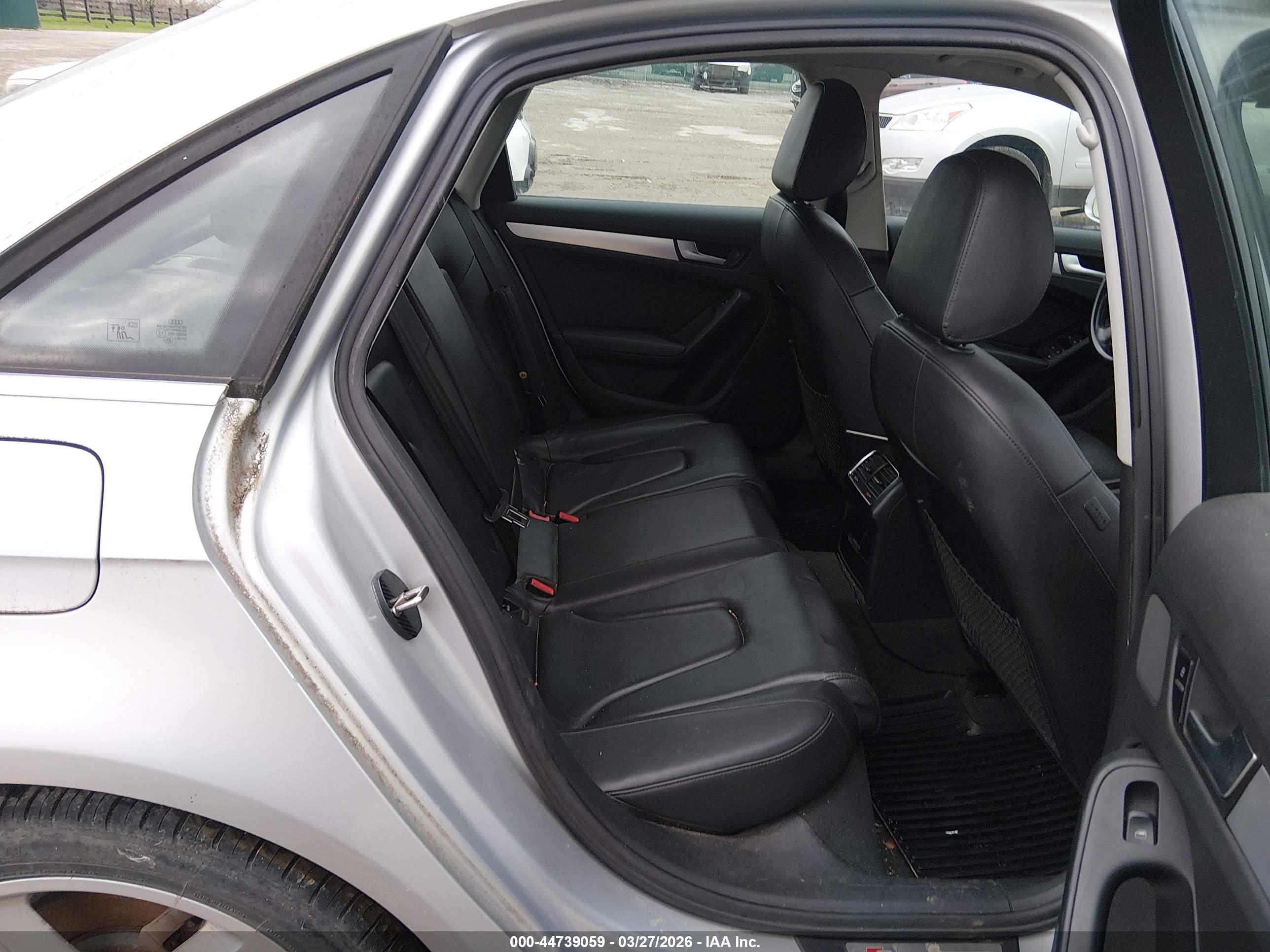 AUDI A4 image 8