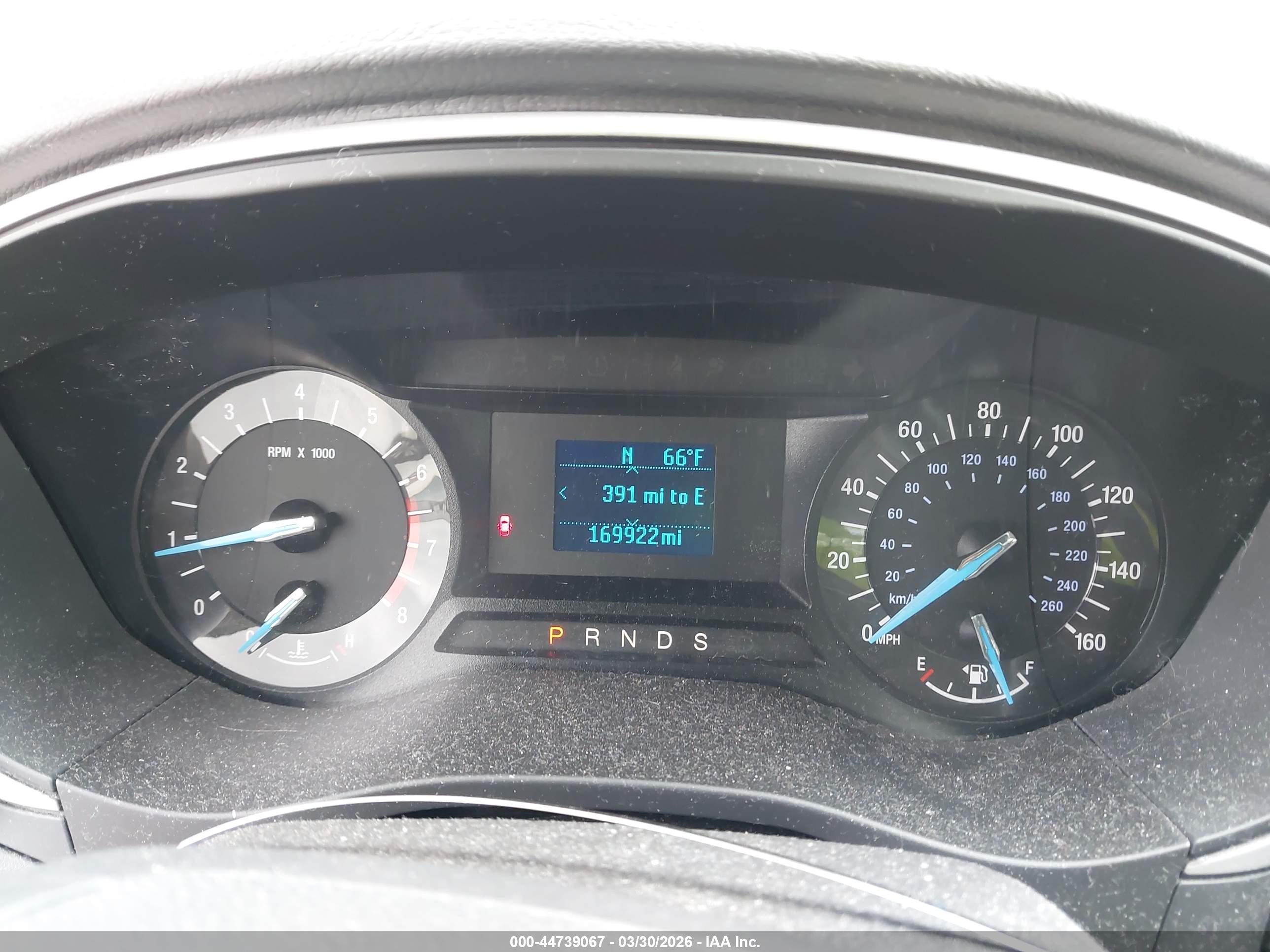 FORD FUSION image 7