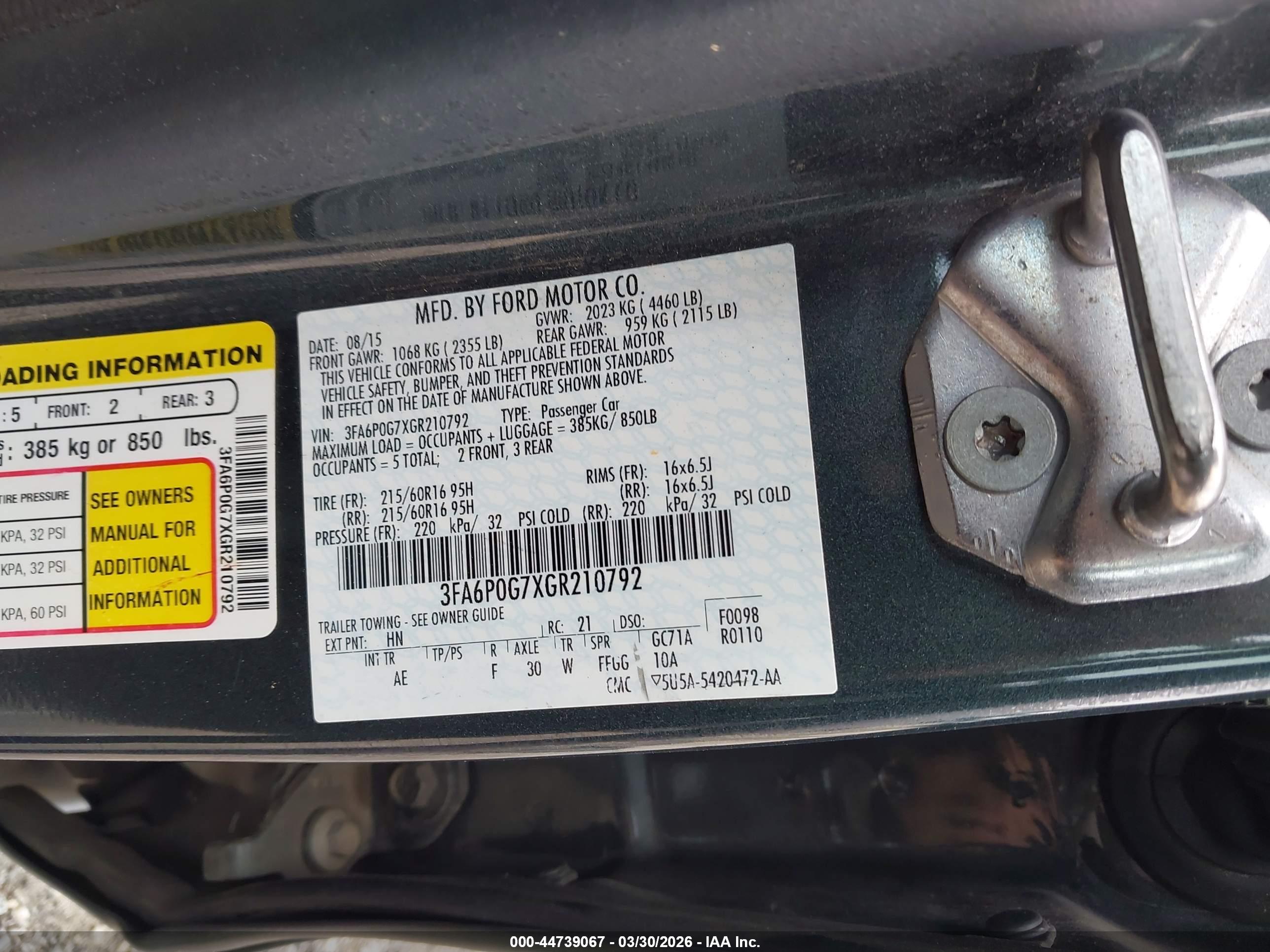 FORD FUSION image 9