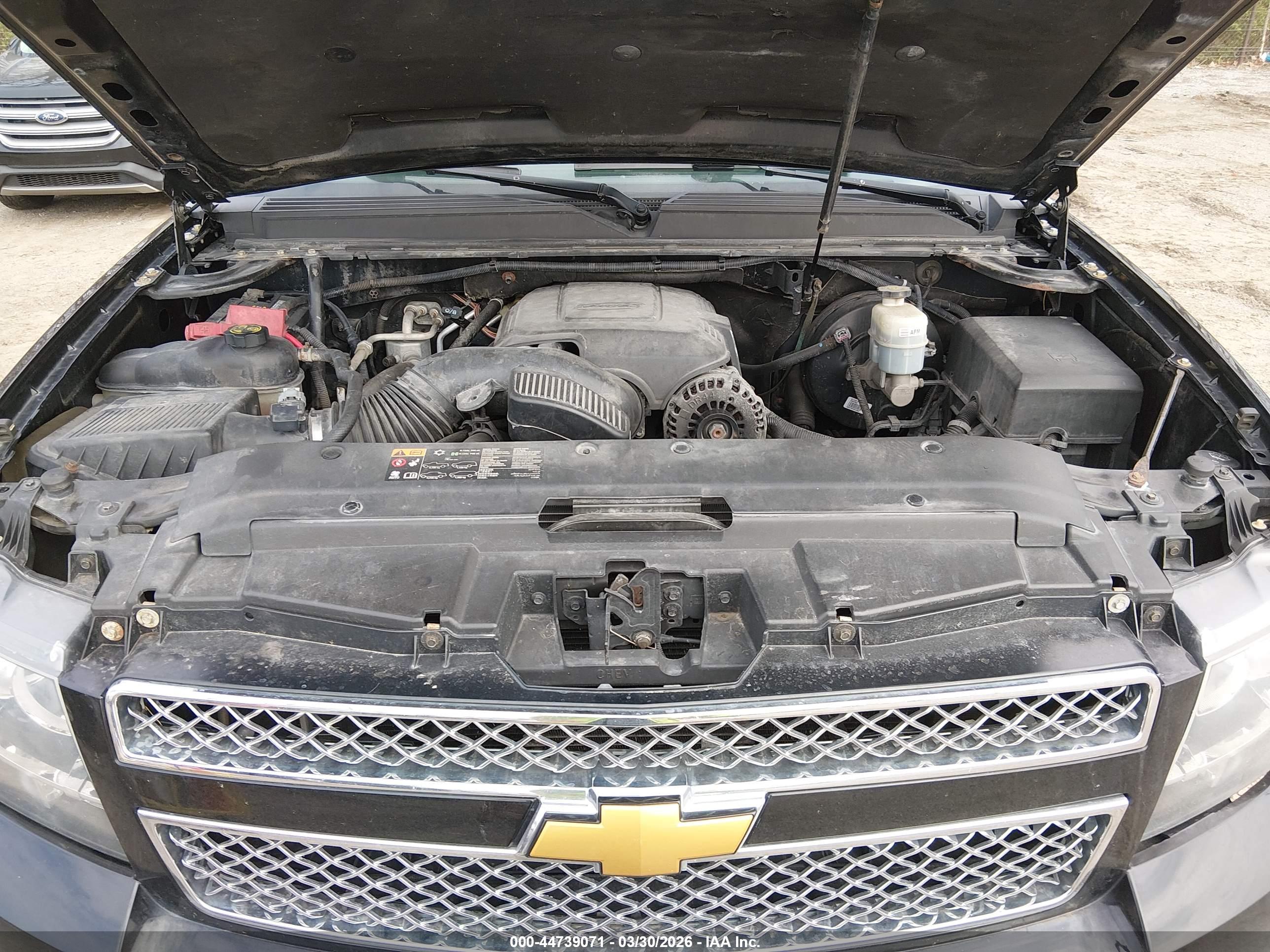 CHEVROLET TAHOE image 10
