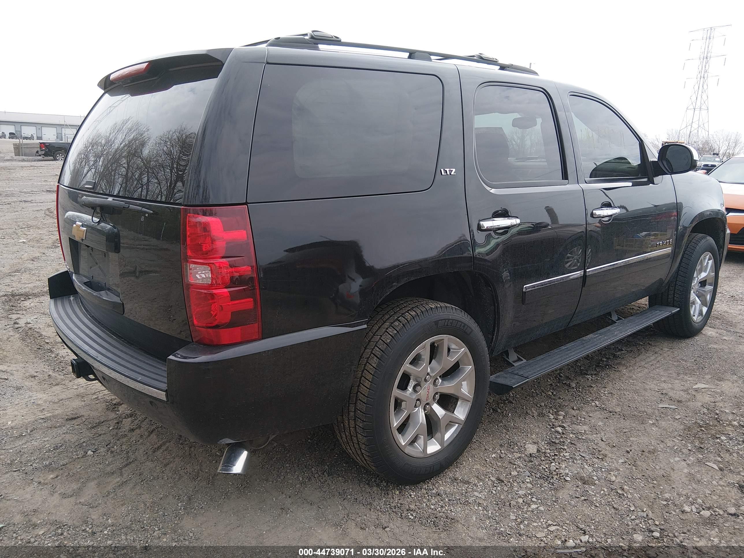 CHEVROLET TAHOE image 4
