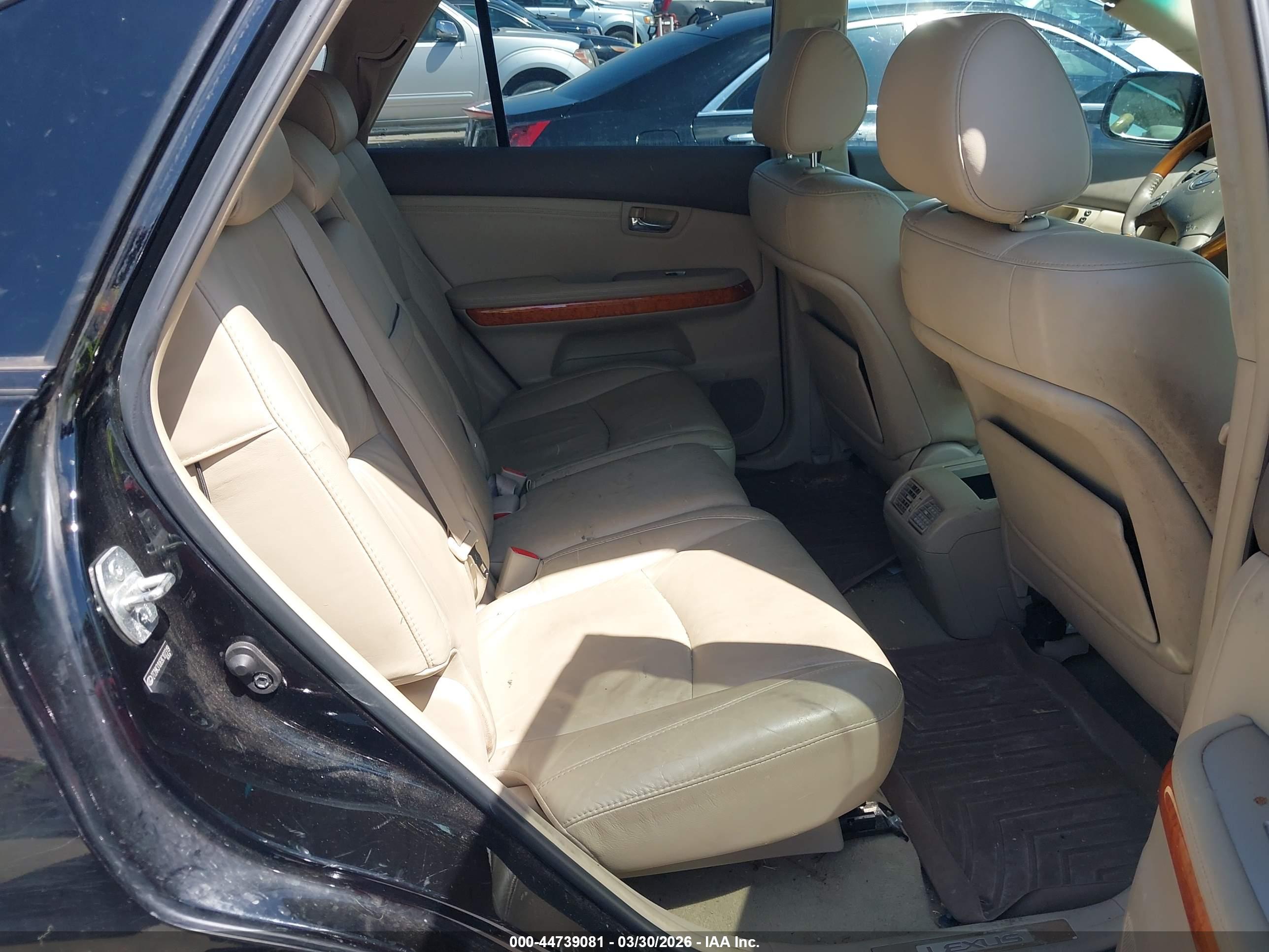 LEXUS RX image 8
