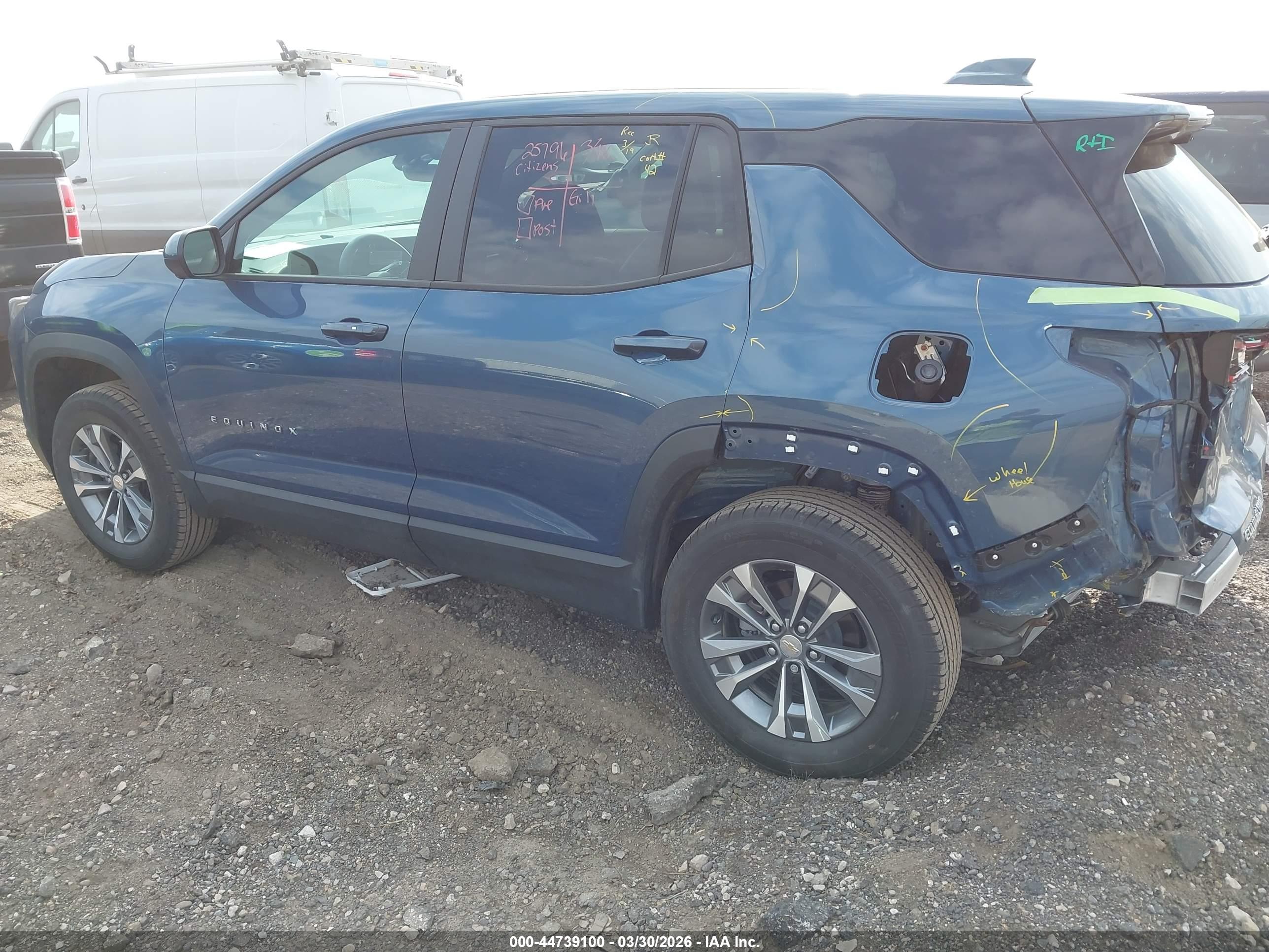 CHEVROLET EQUINOX image 3