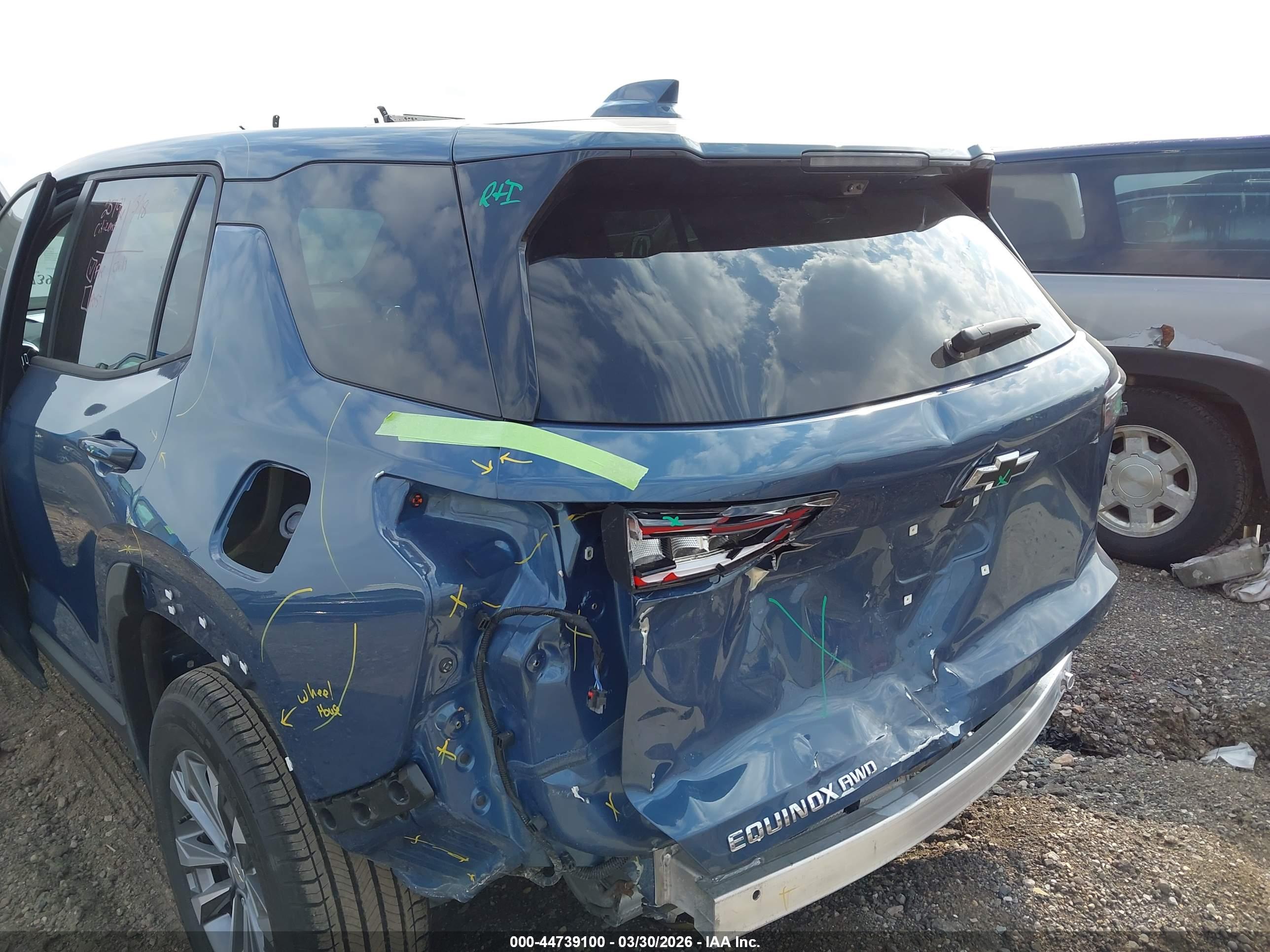CHEVROLET EQUINOX image 6