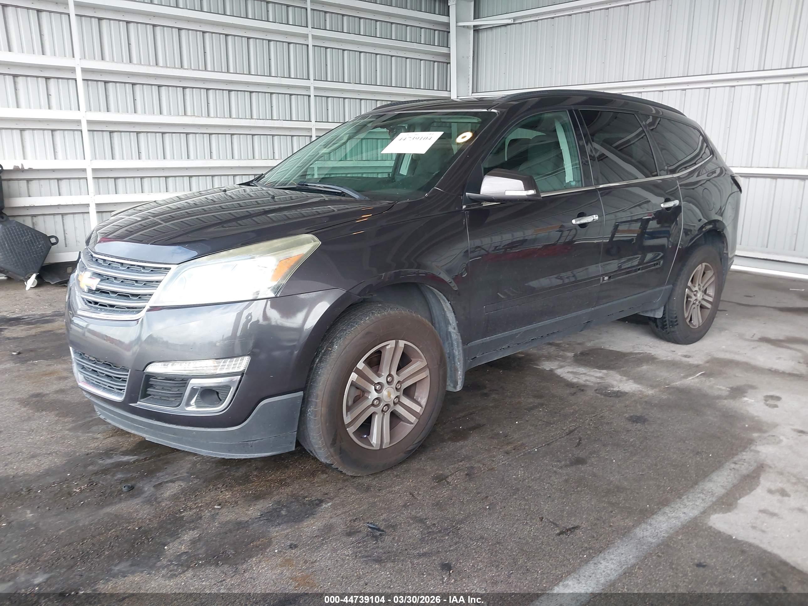 CHEVROLET TRAVERSE image 2