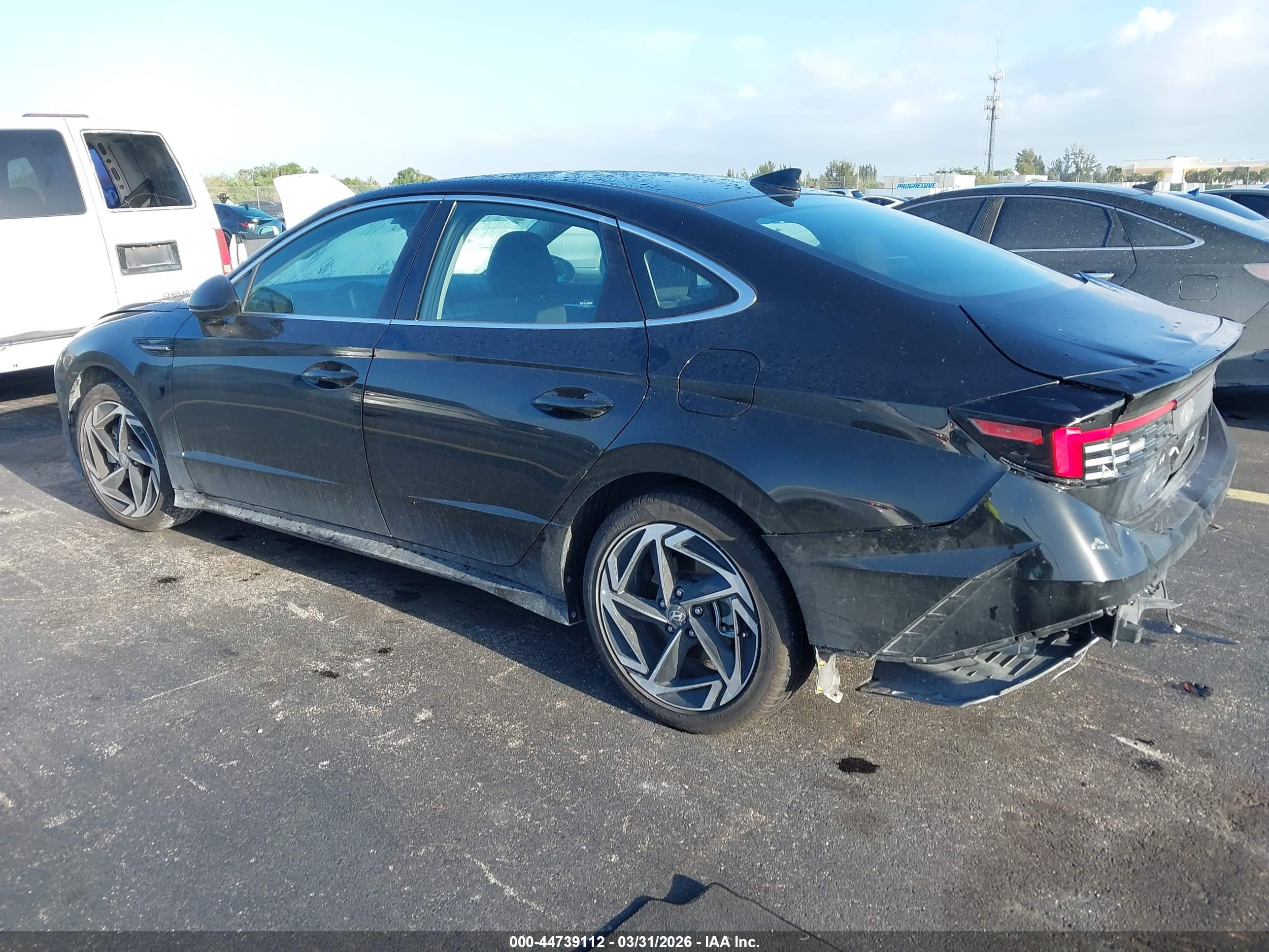 HYUNDAI SONATA image 3