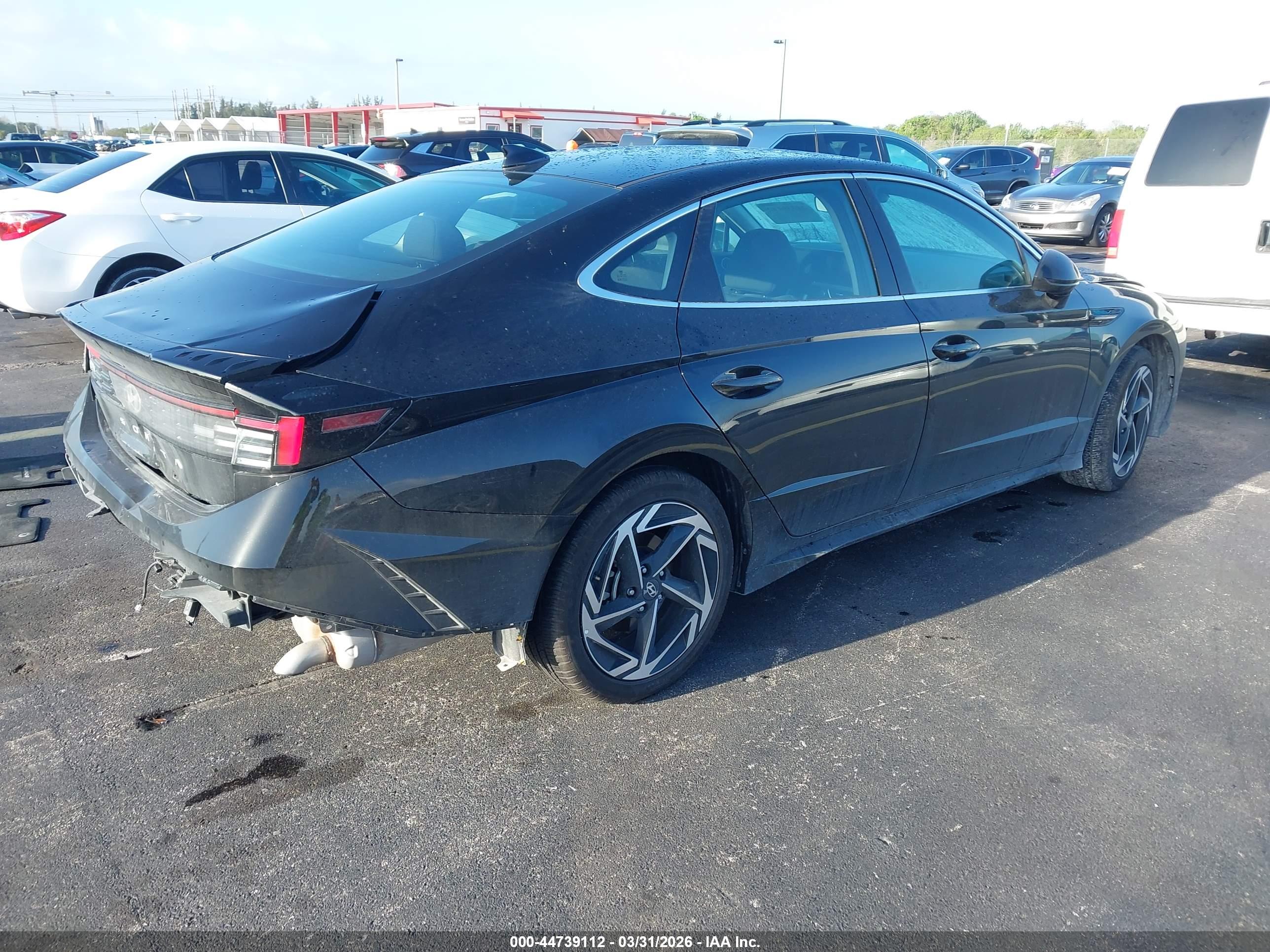 HYUNDAI SONATA image 4