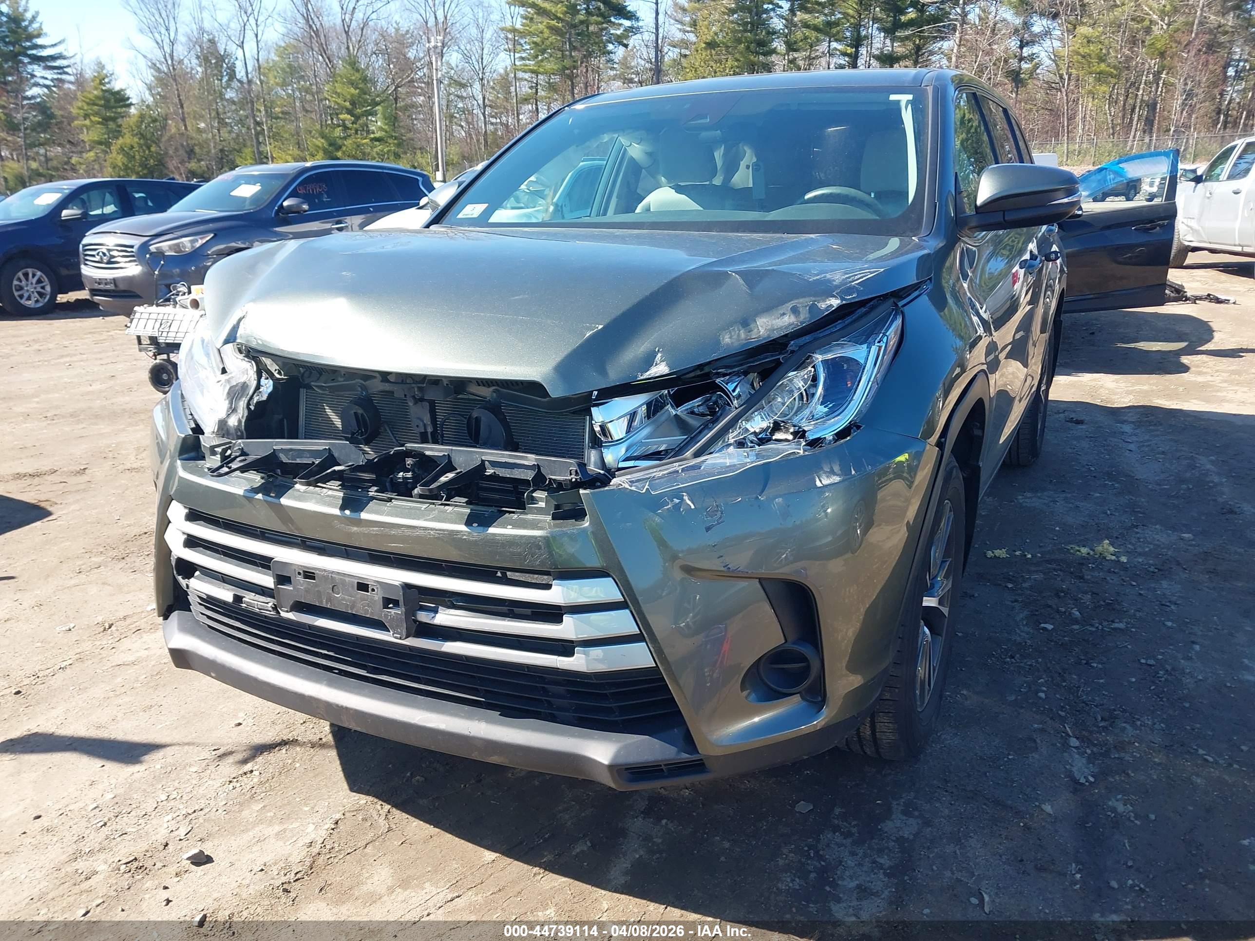 TOYOTA HIGHLANDER image 6