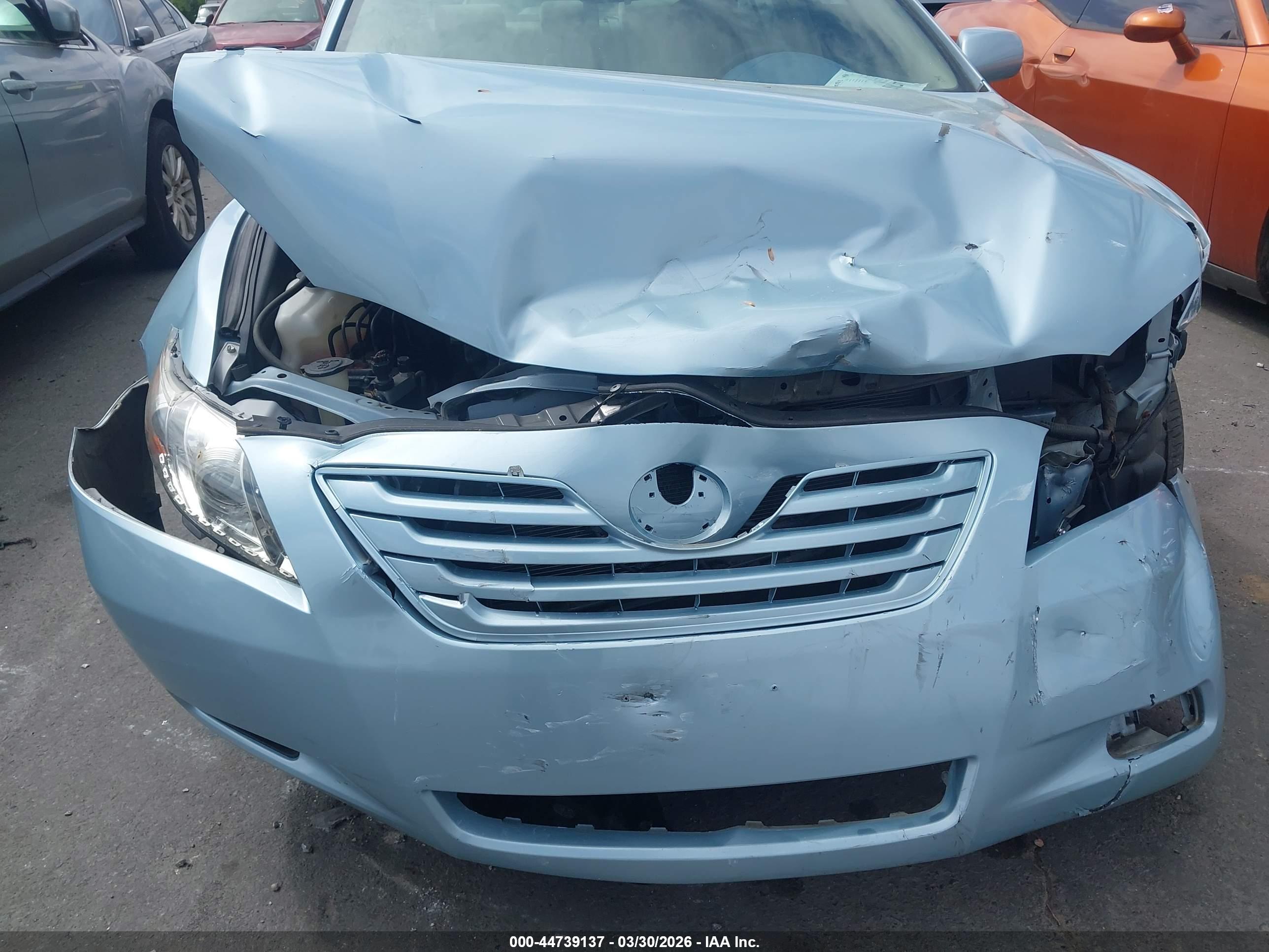 TOYOTA CAMRY image 6
