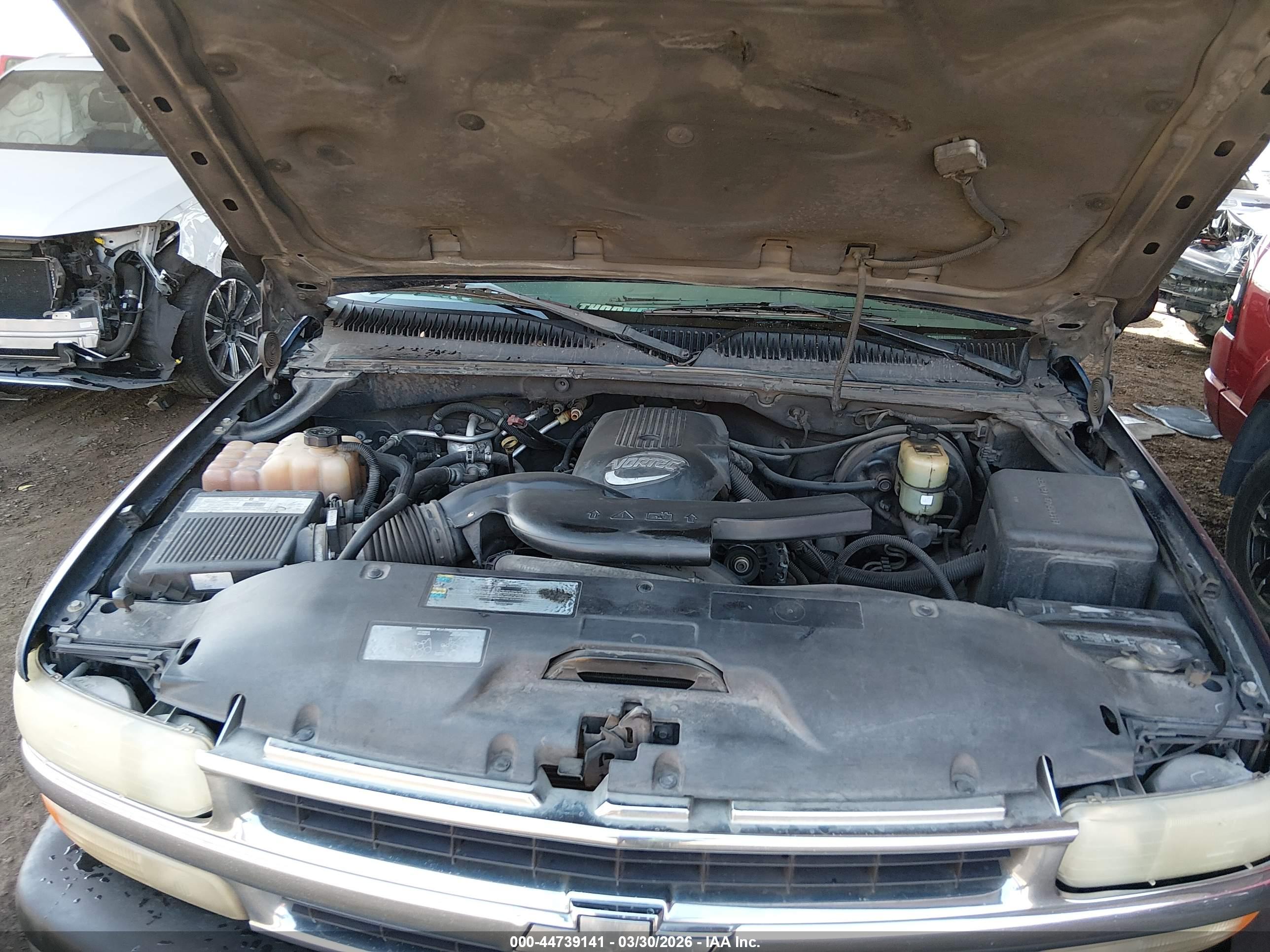 CHEVROLET TAHOE image 10