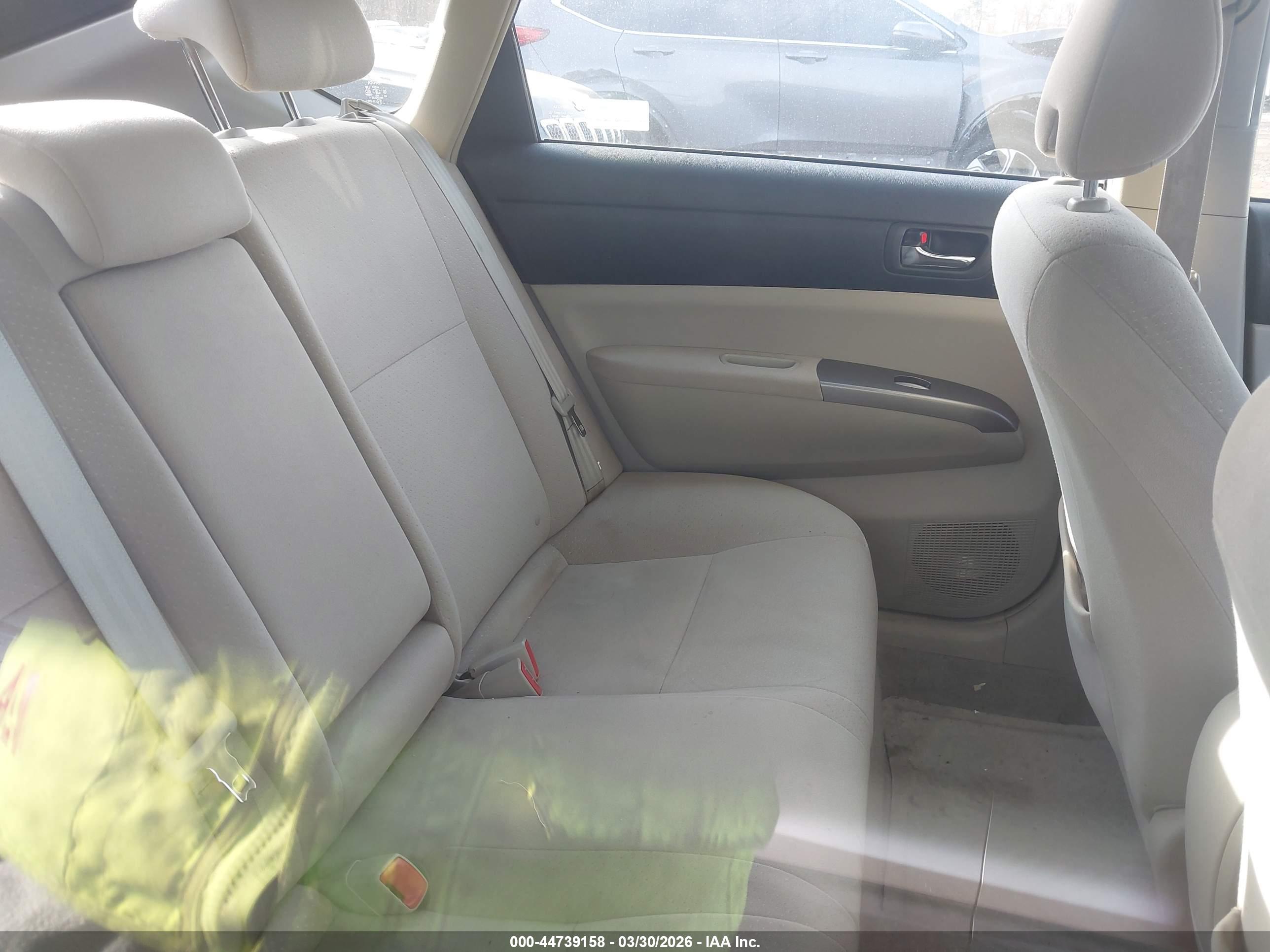 TOYOTA PRIUS image 8