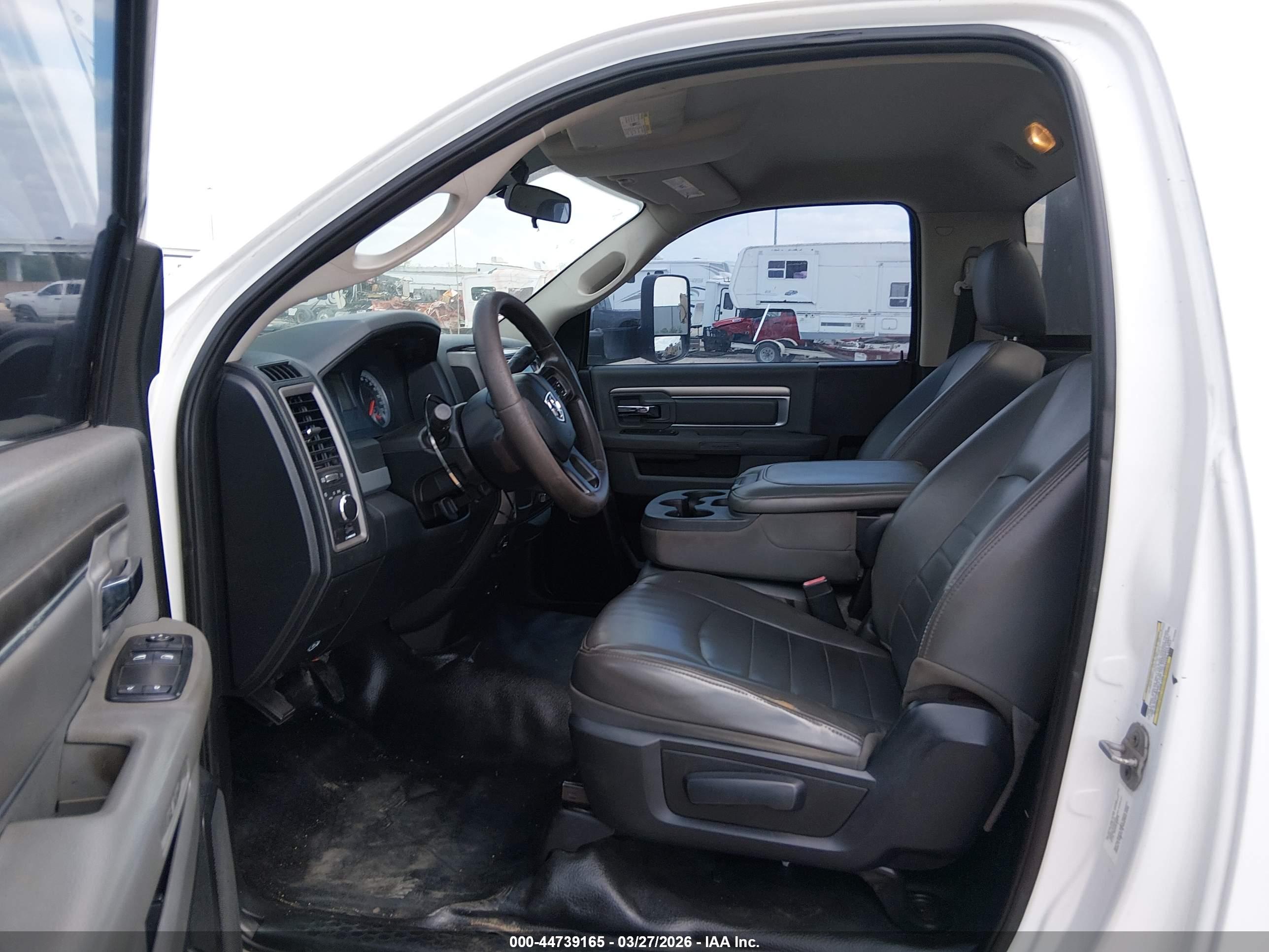 RAM 5500 image 8