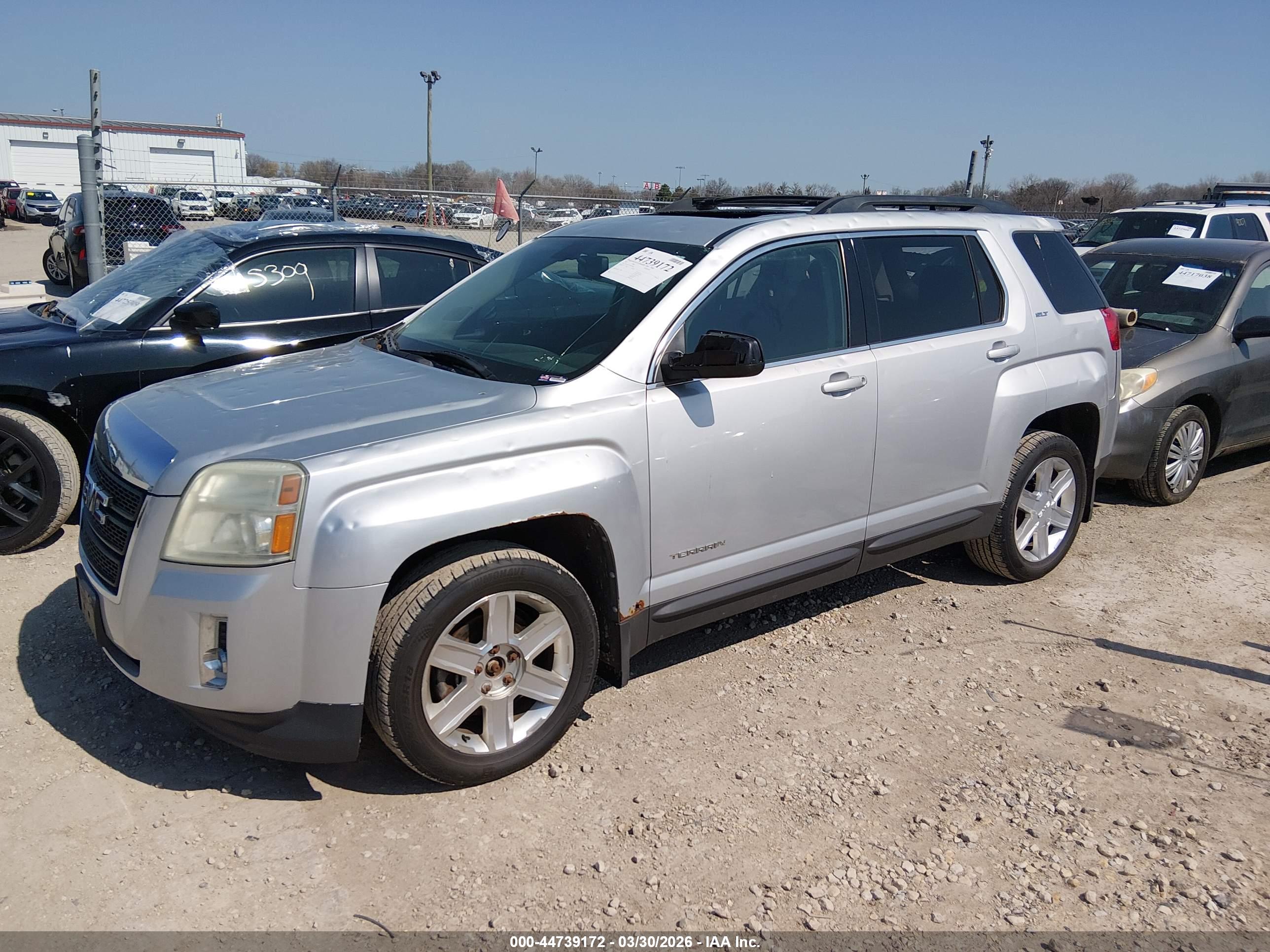GMC TERRAIN image 2
