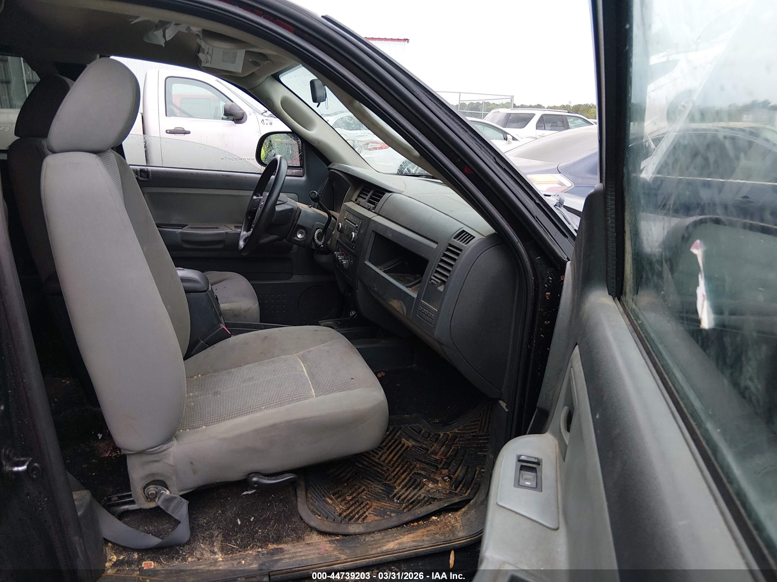 DODGE DAKOTA image 5