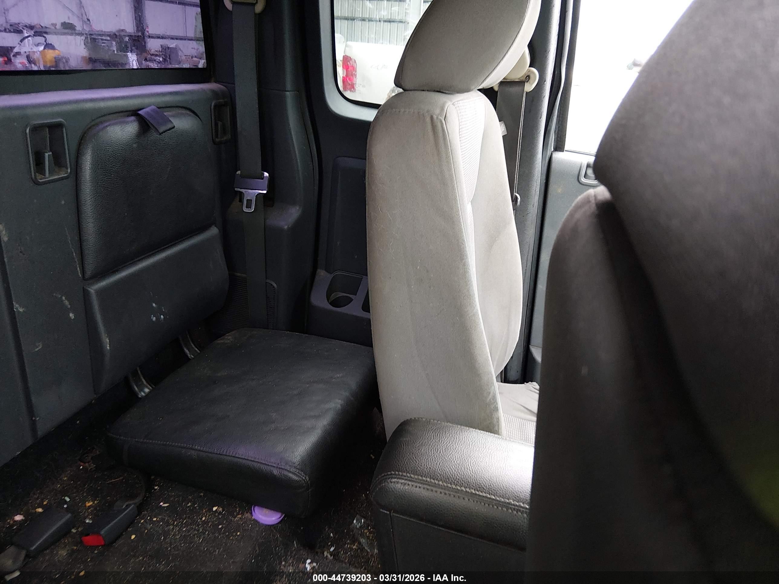 DODGE DAKOTA image 8
