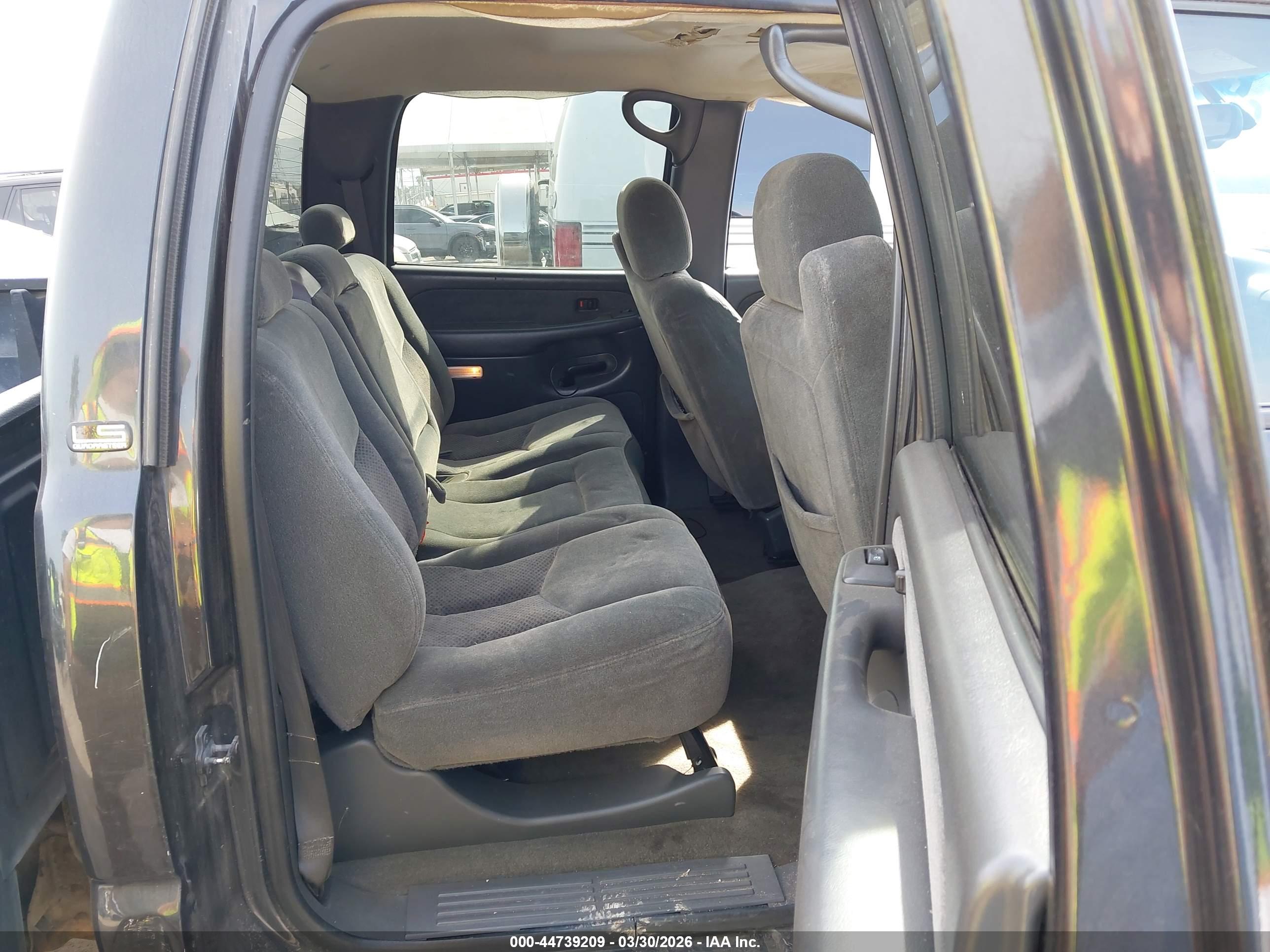 CHEVROLET SILVERADO image 8
