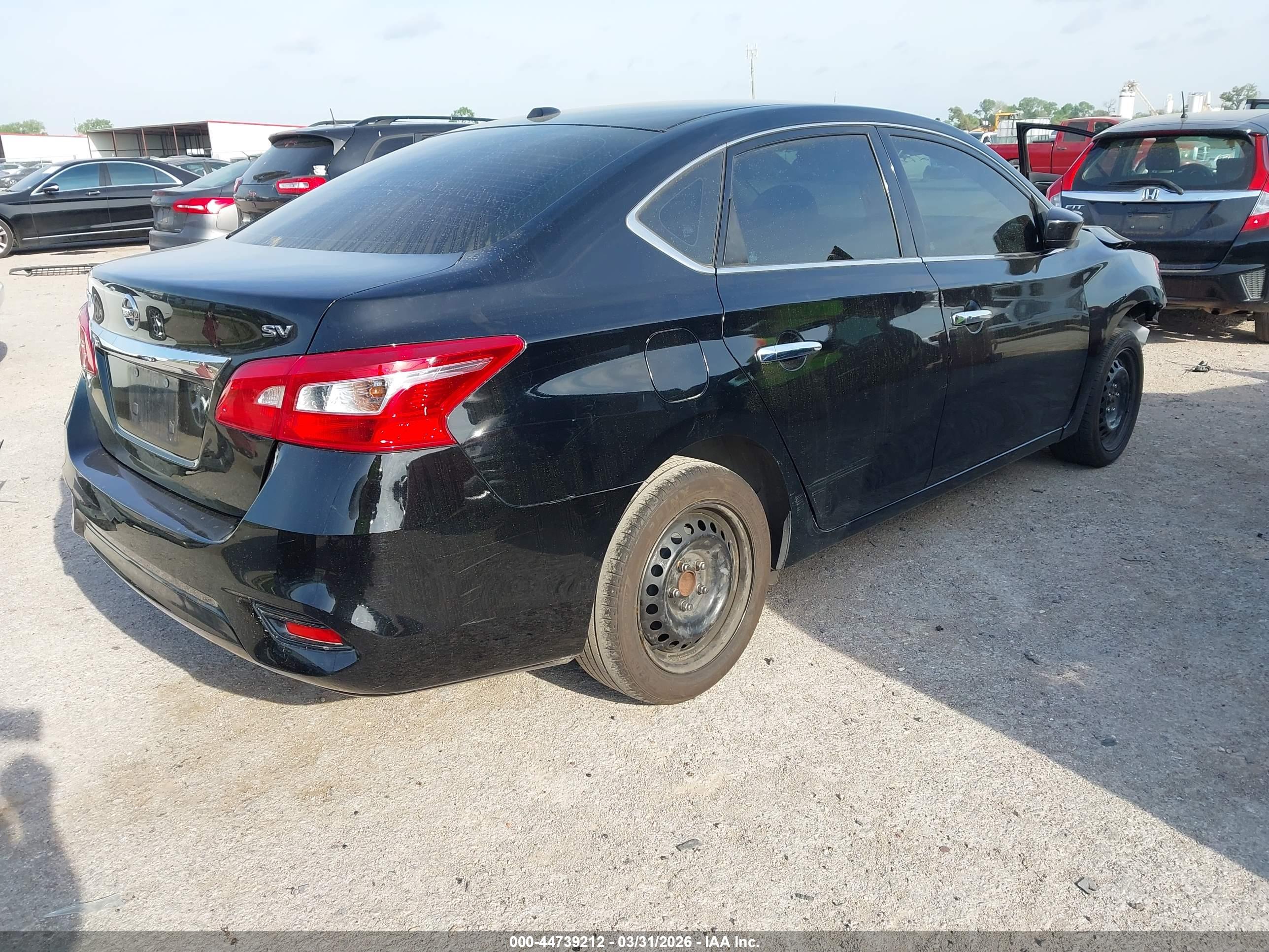 NISSAN SENTRA image 4