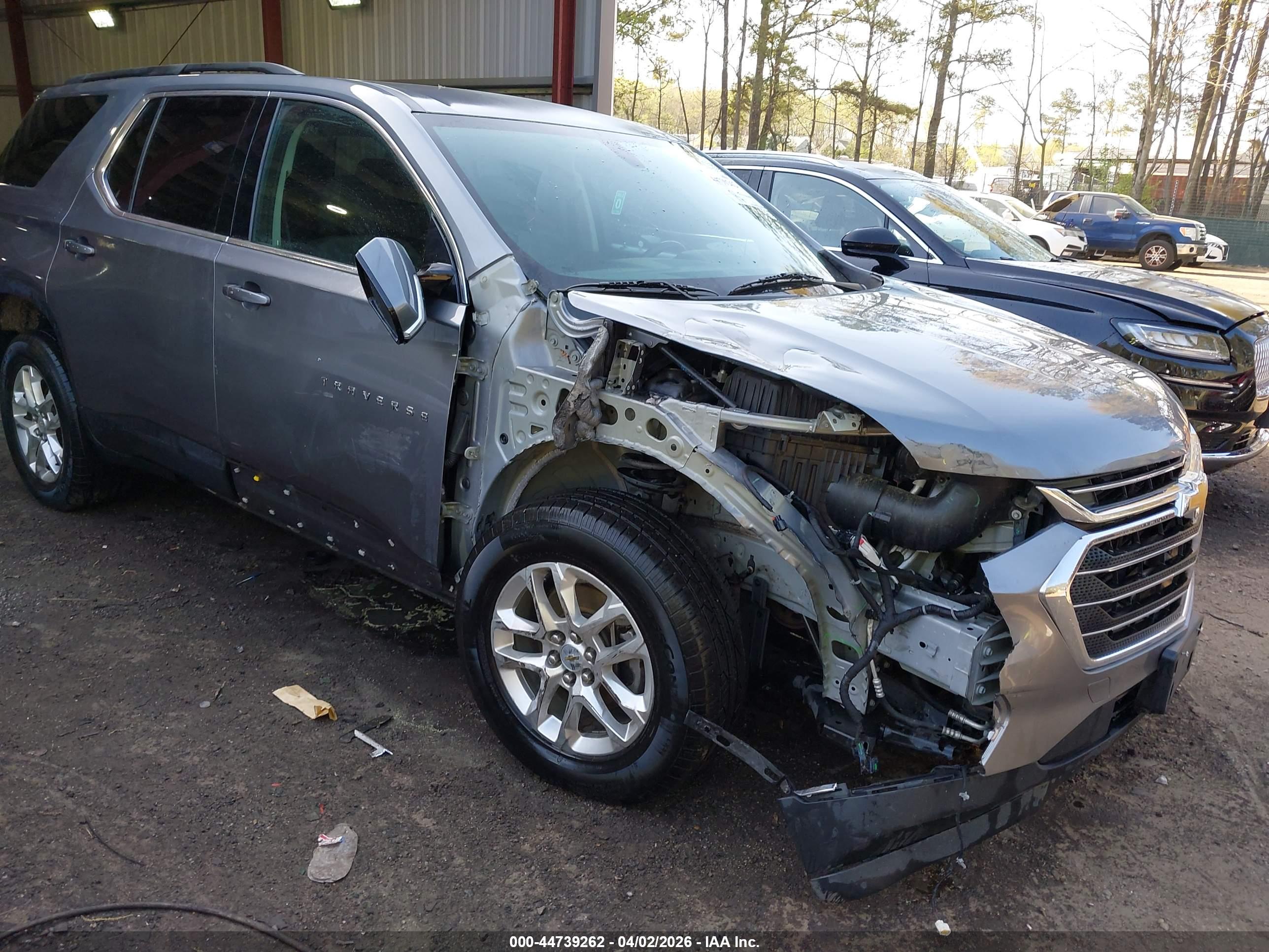 CHEVROLET TRAVERSE image 6