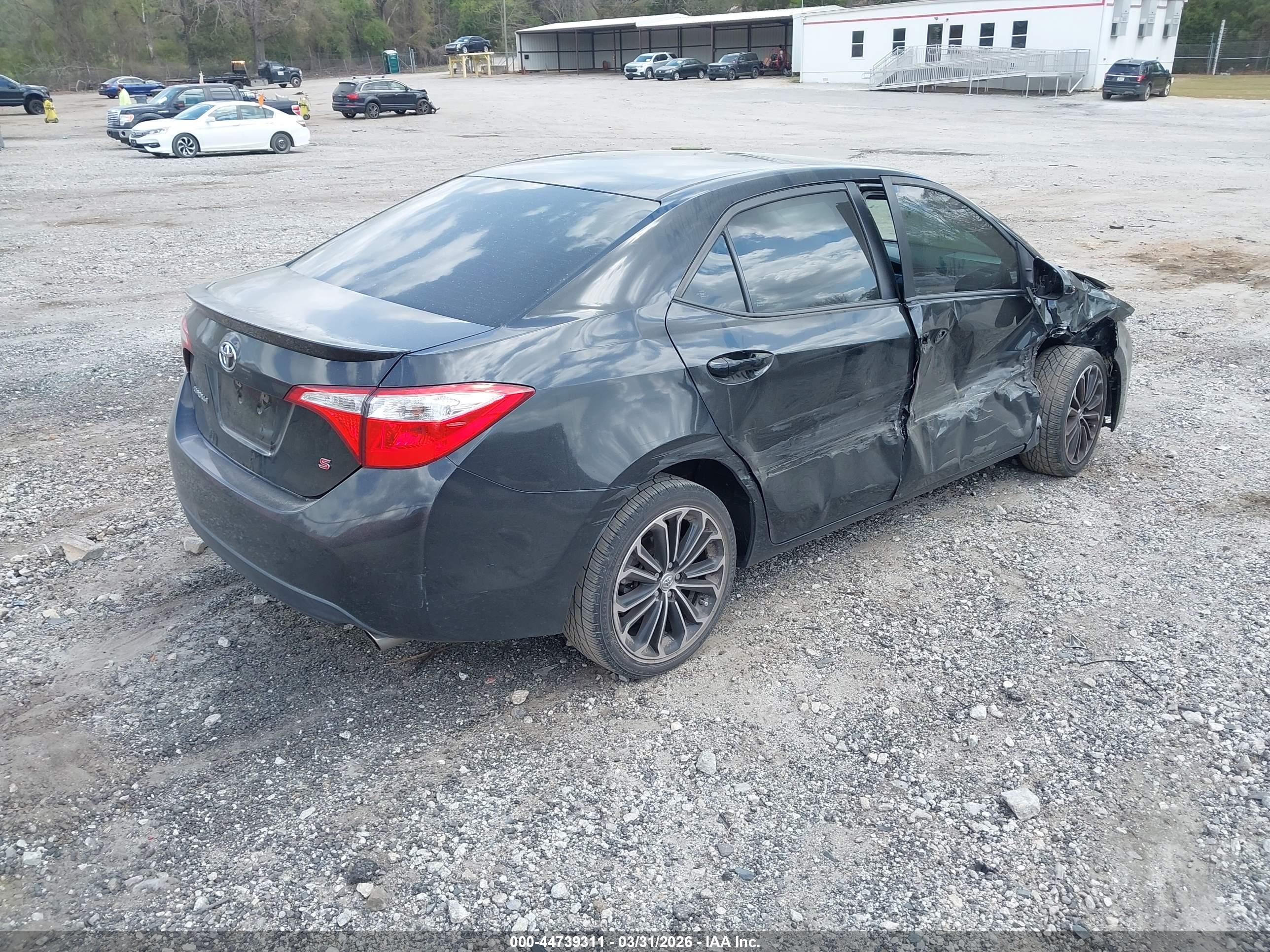 TOYOTA COROLLA image 4
