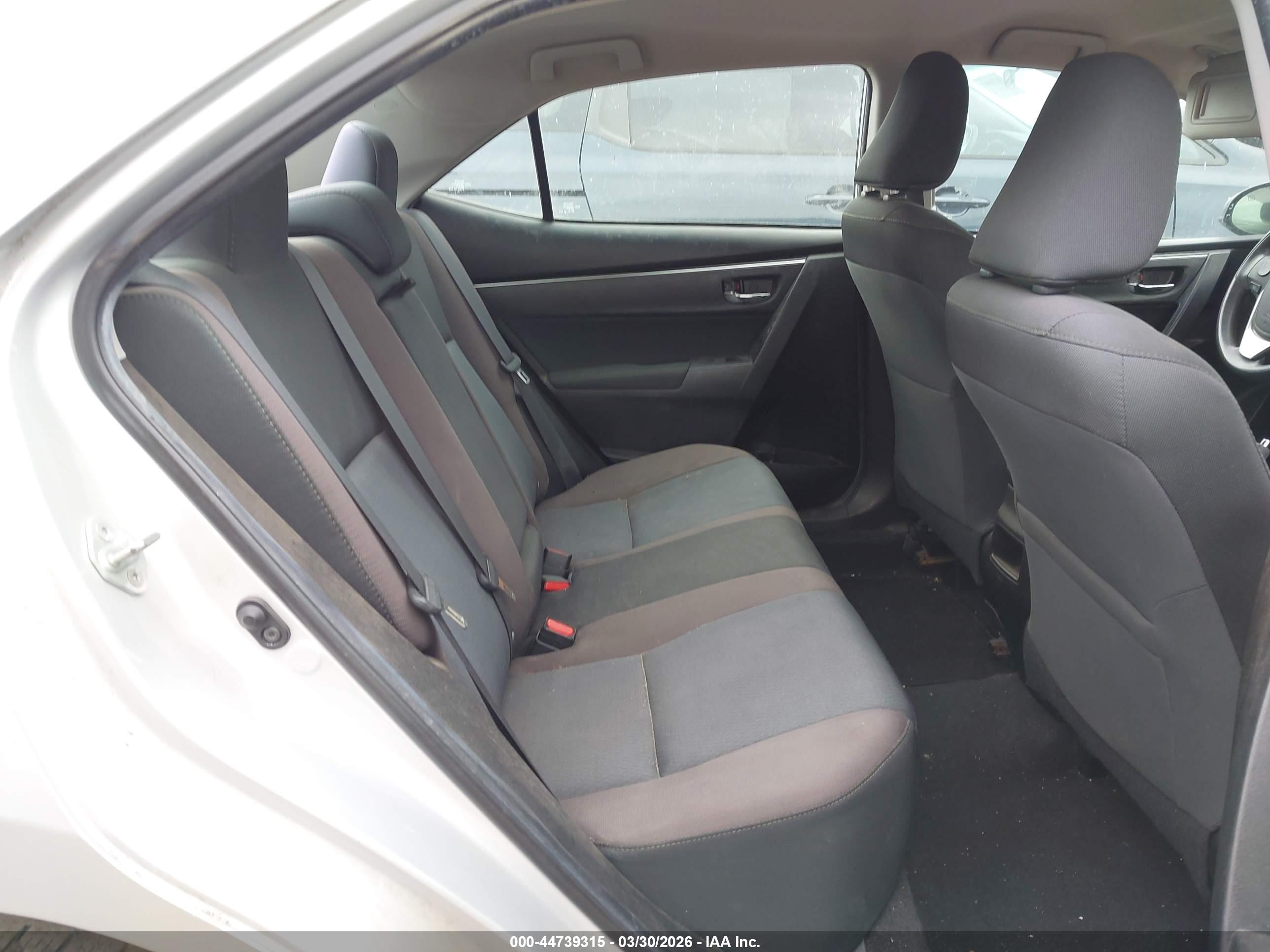 TOYOTA COROLLA image 8