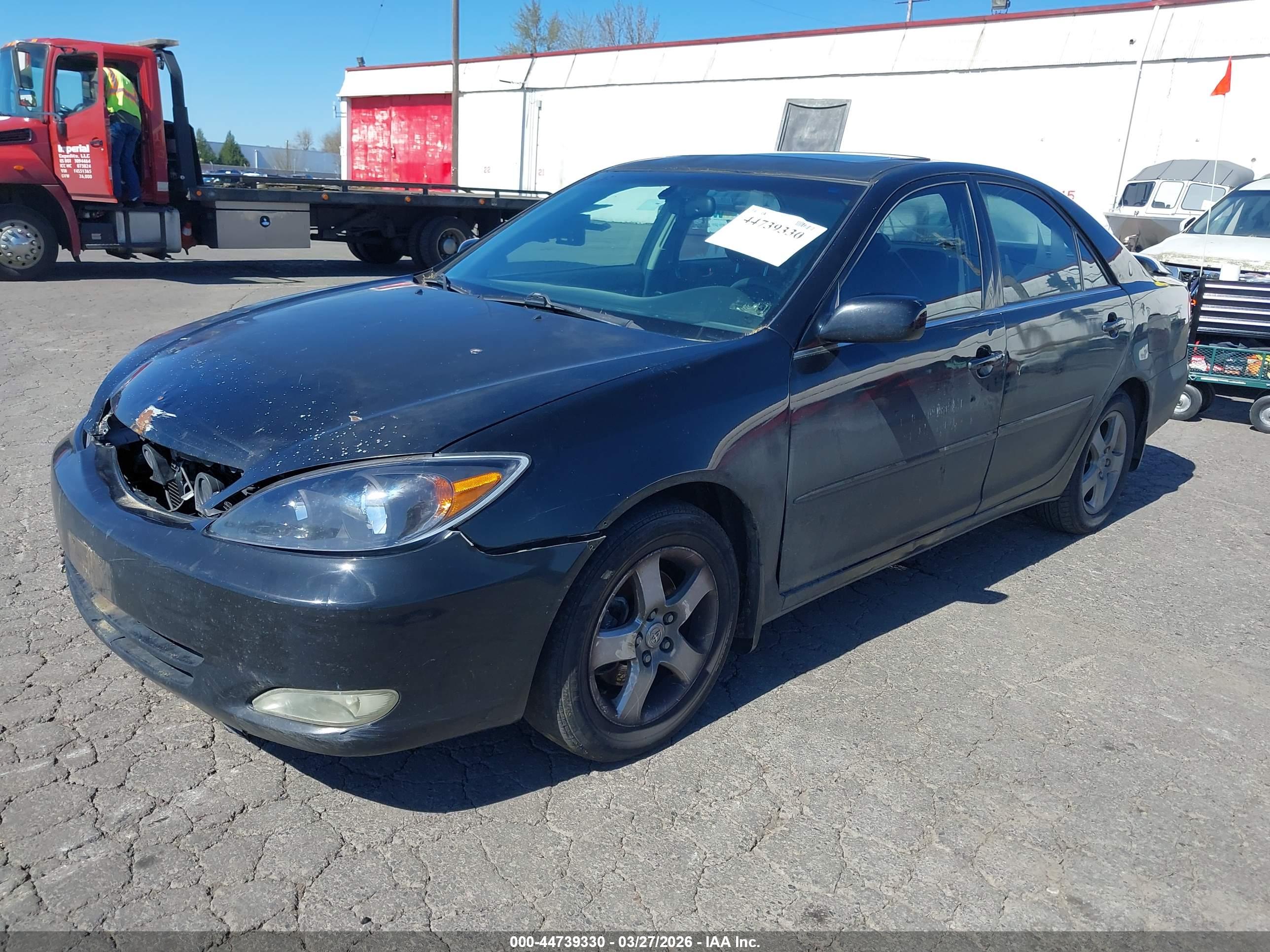 TOYOTA CAMRY image 2