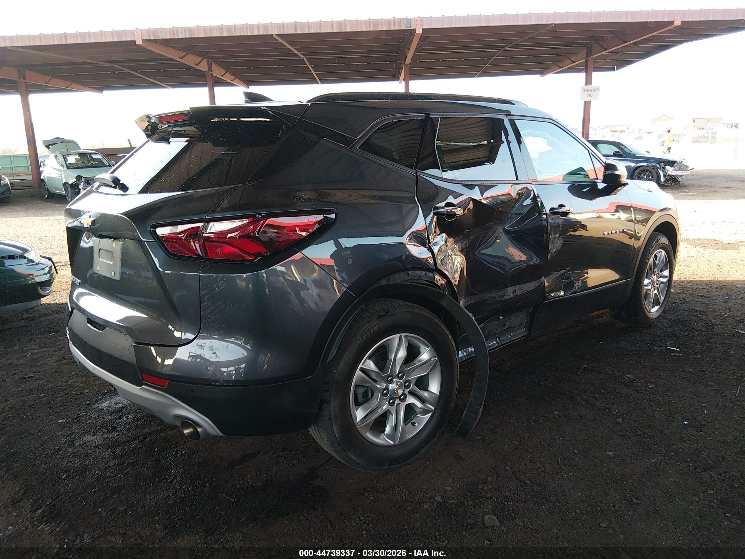 CHEVROLET BLAZER image 6