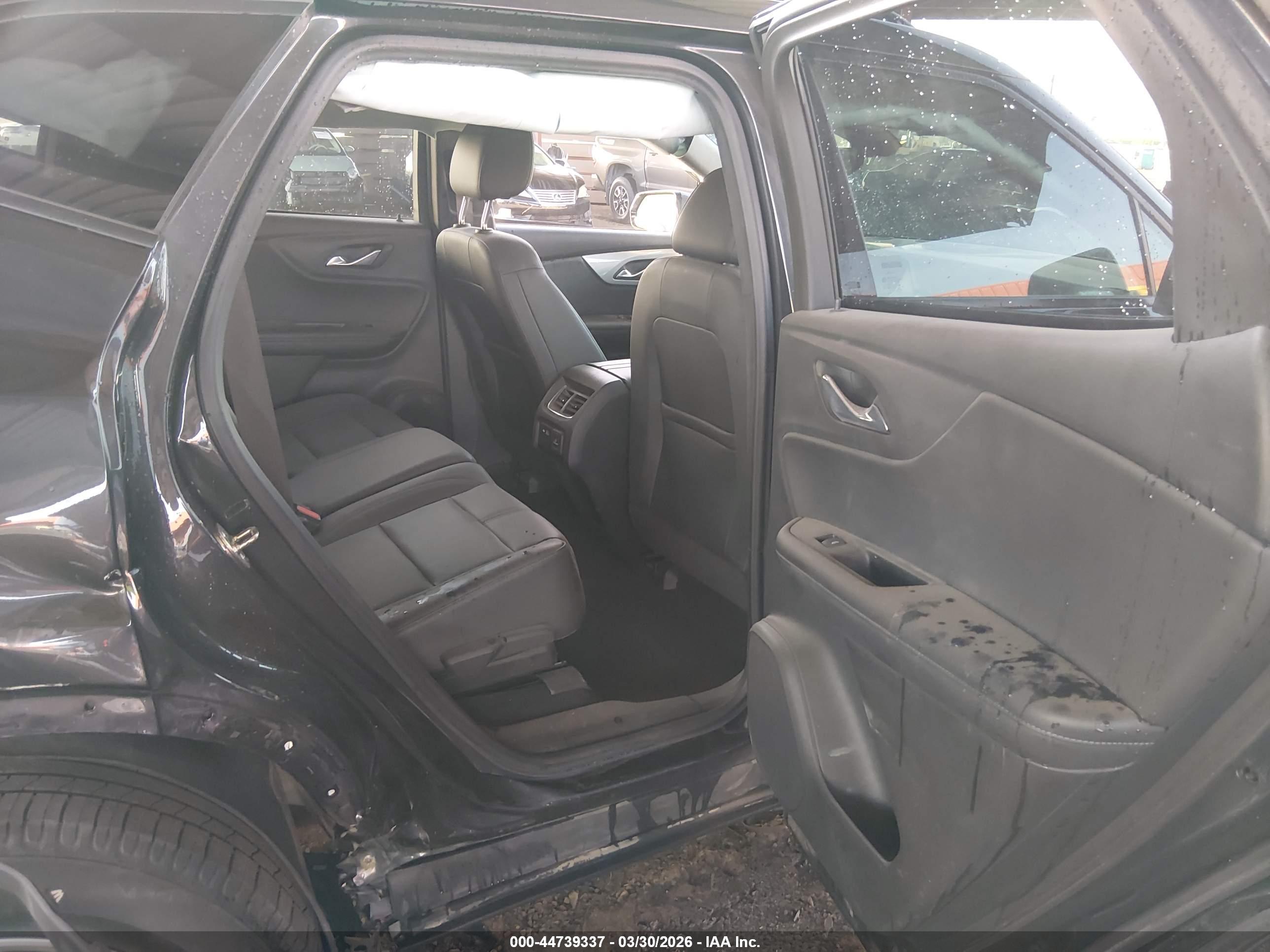 CHEVROLET BLAZER image 8