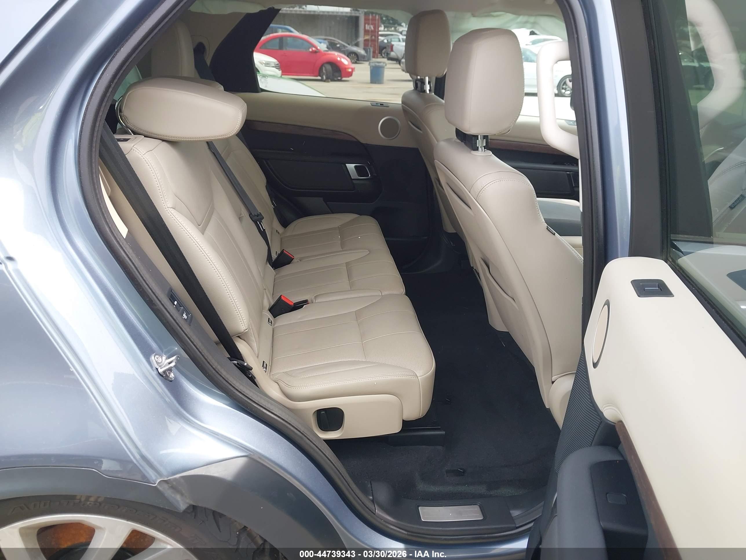 LAND ROVER image 8