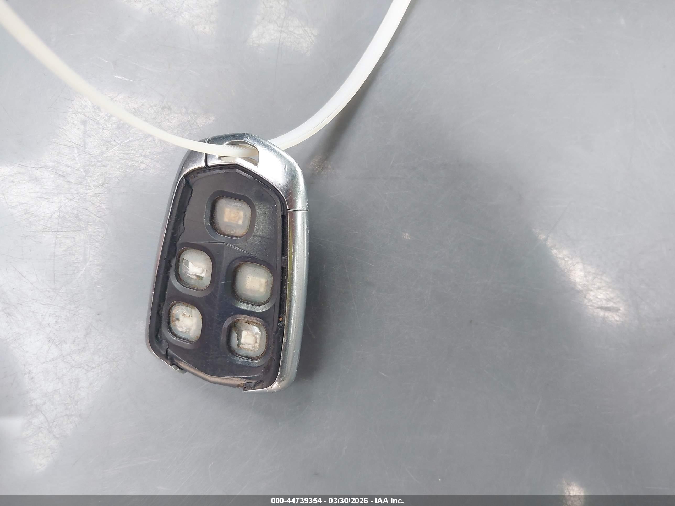 CADILLAC CTS image 11