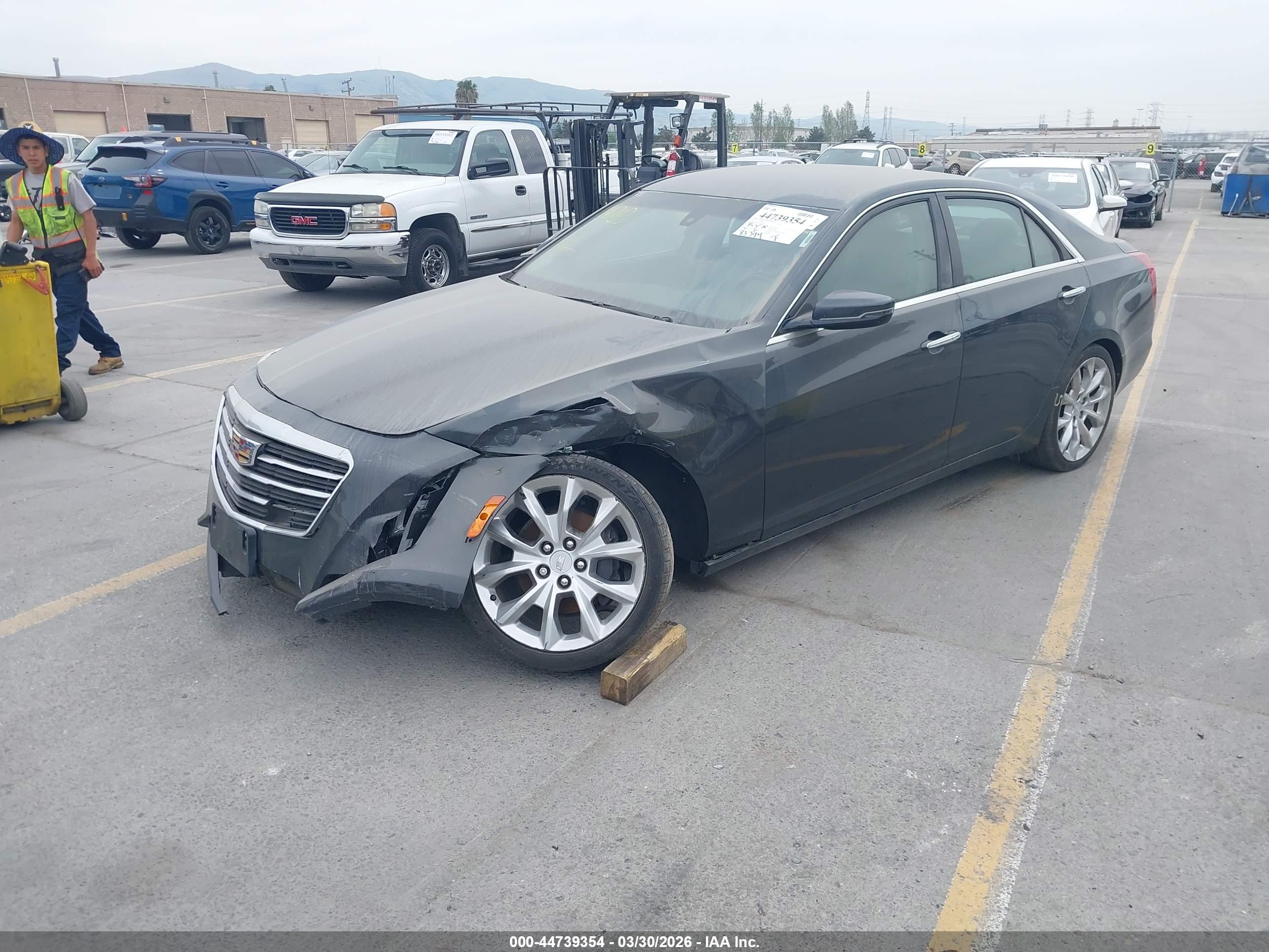 CADILLAC CTS image 2