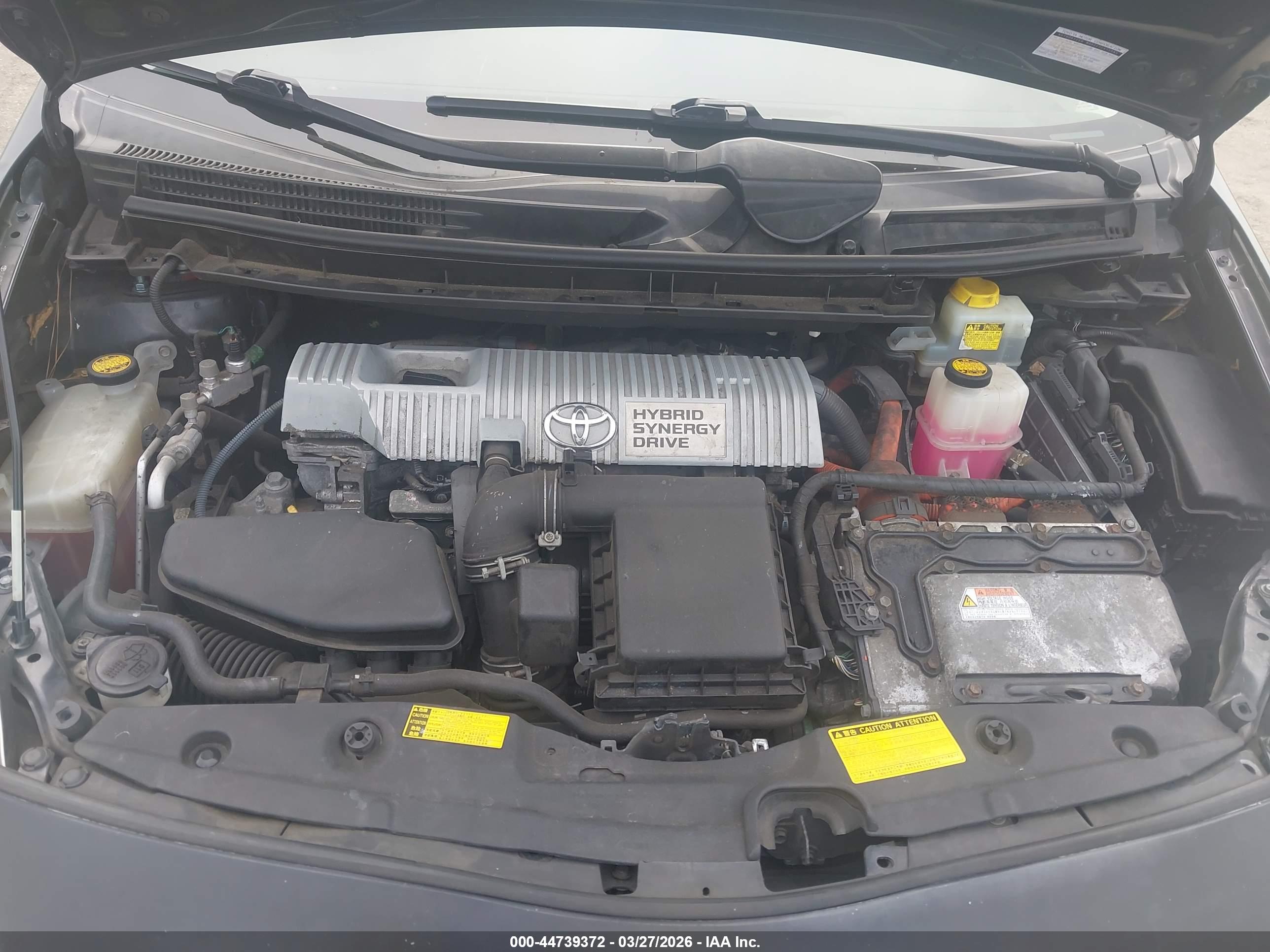 TOYOTA PRIUS image 10