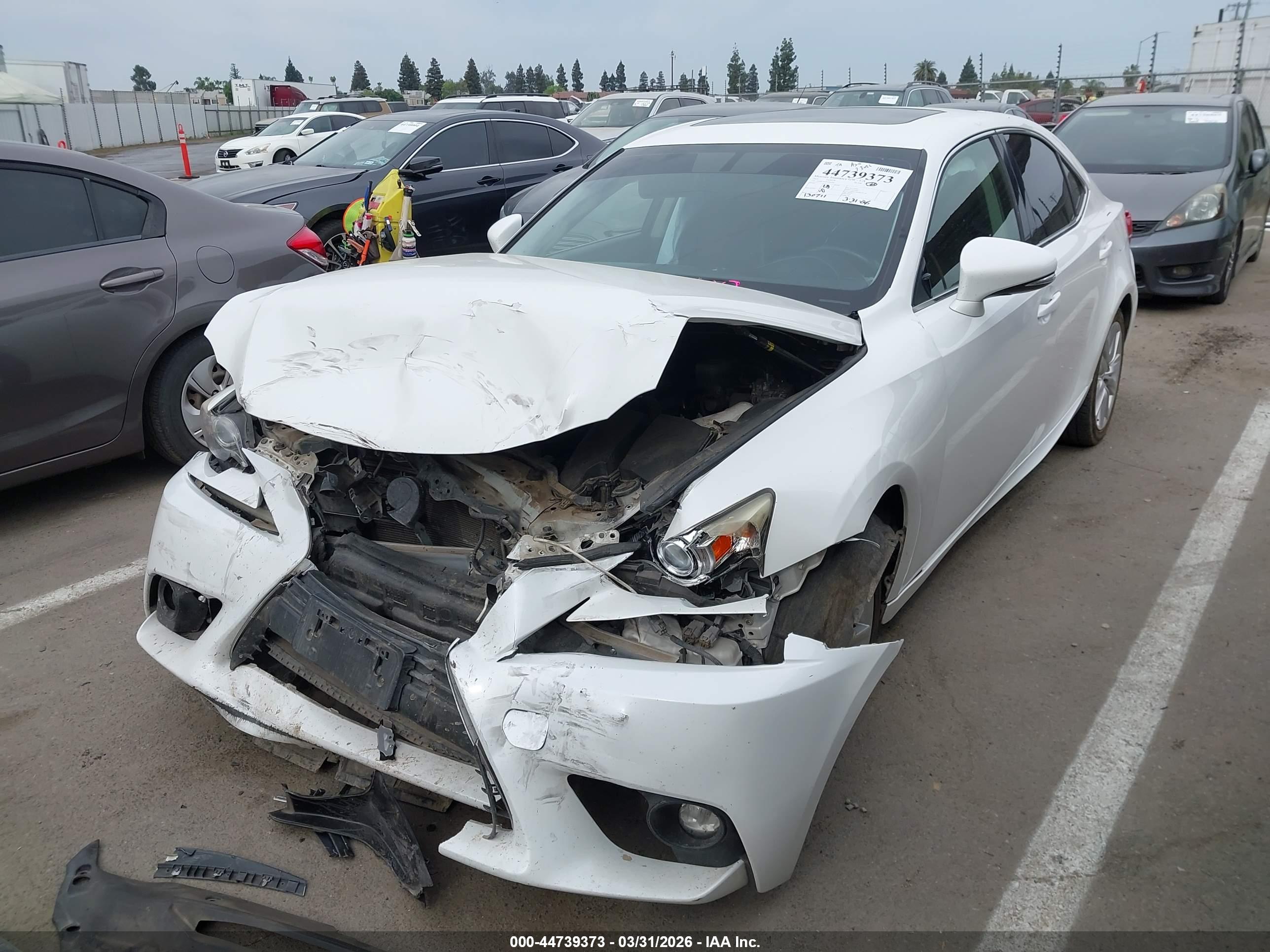 LEXUS IS image 2