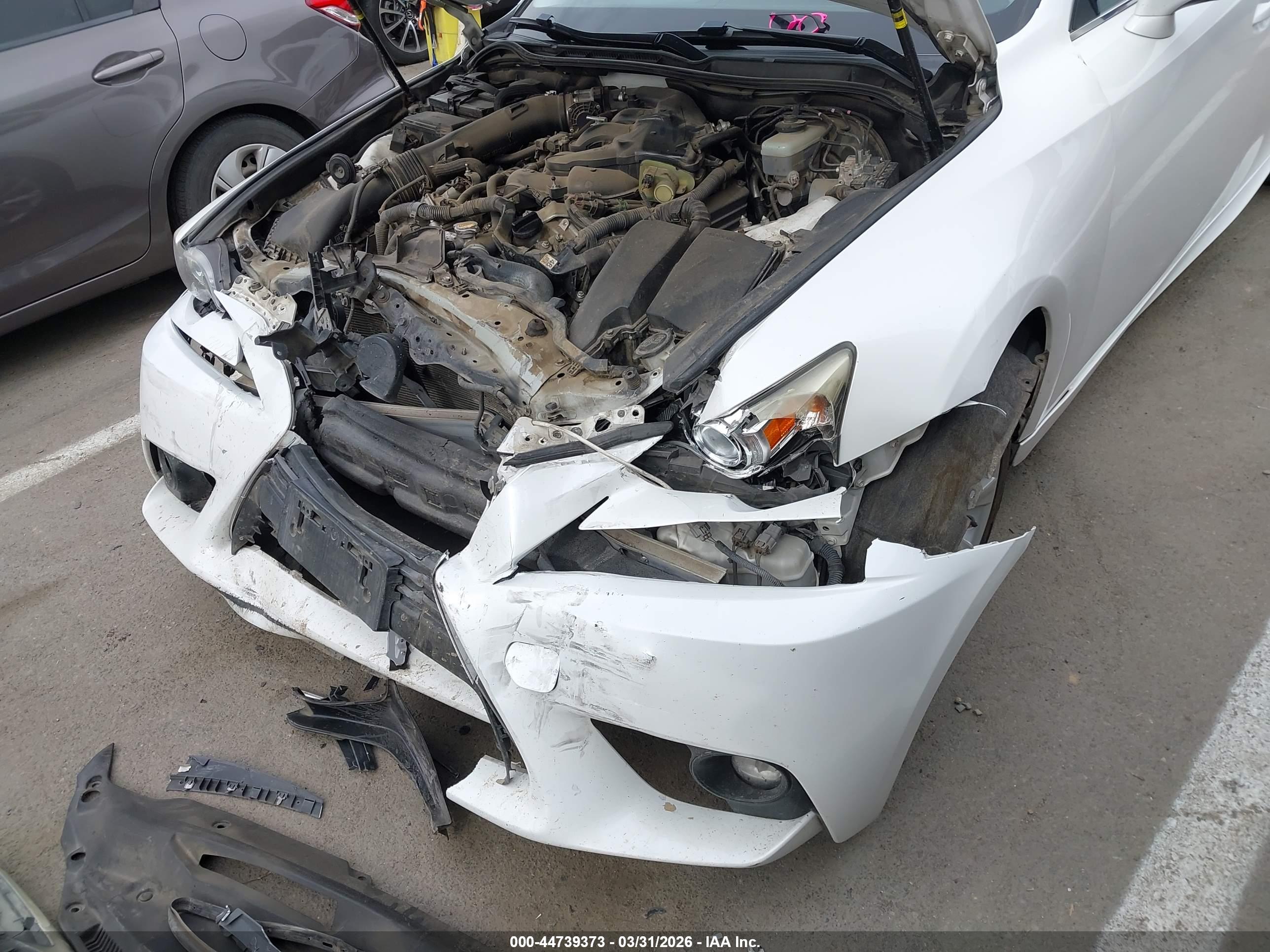LEXUS IS image 6