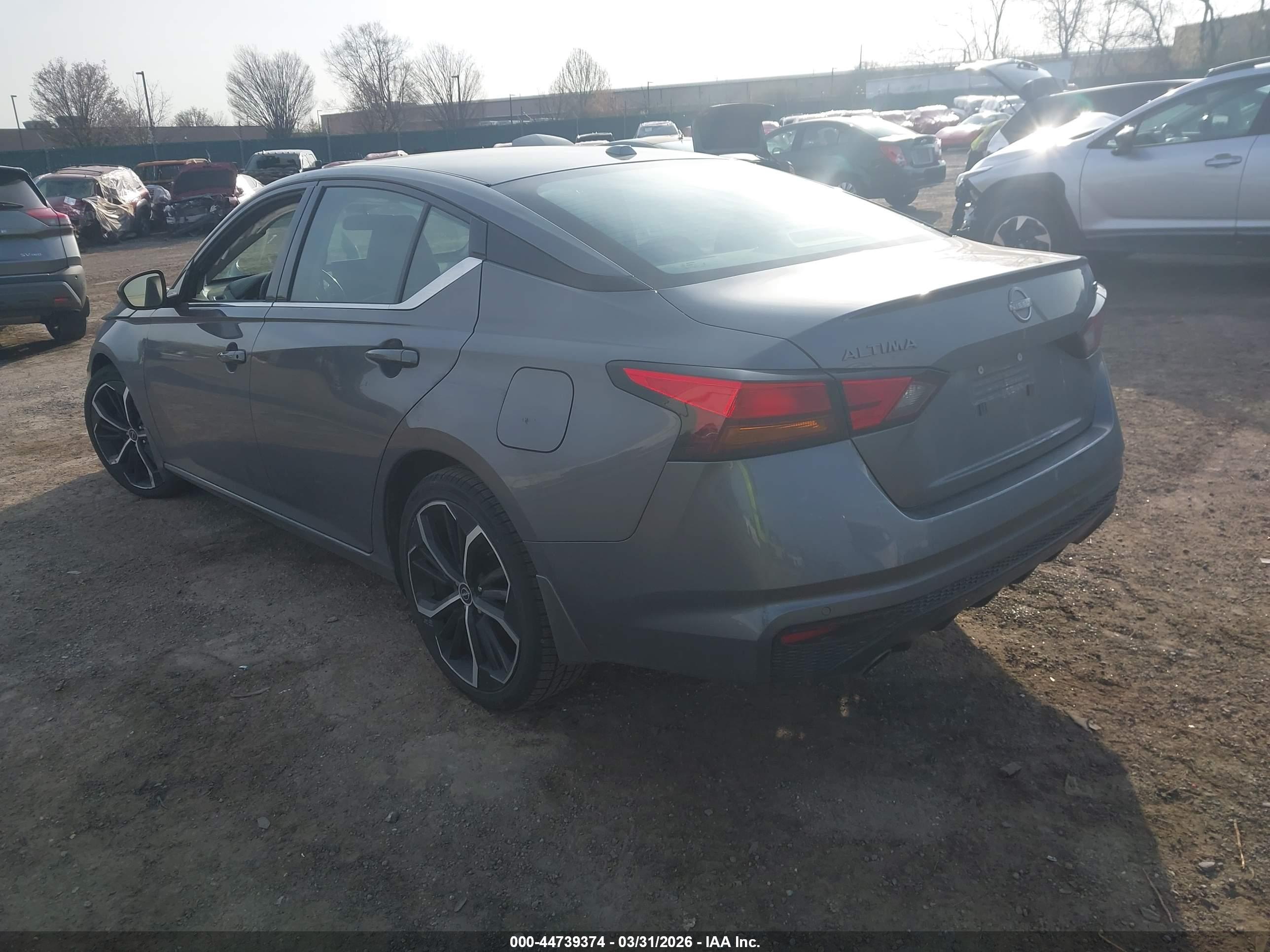 NISSAN ALTIMA image 3