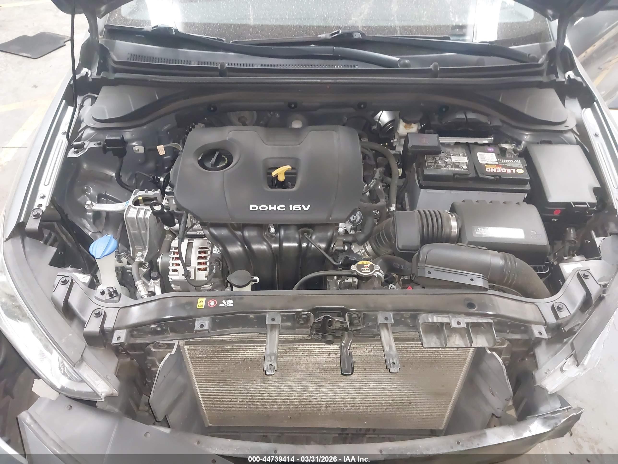 HYUNDAI ELANTRA image 10